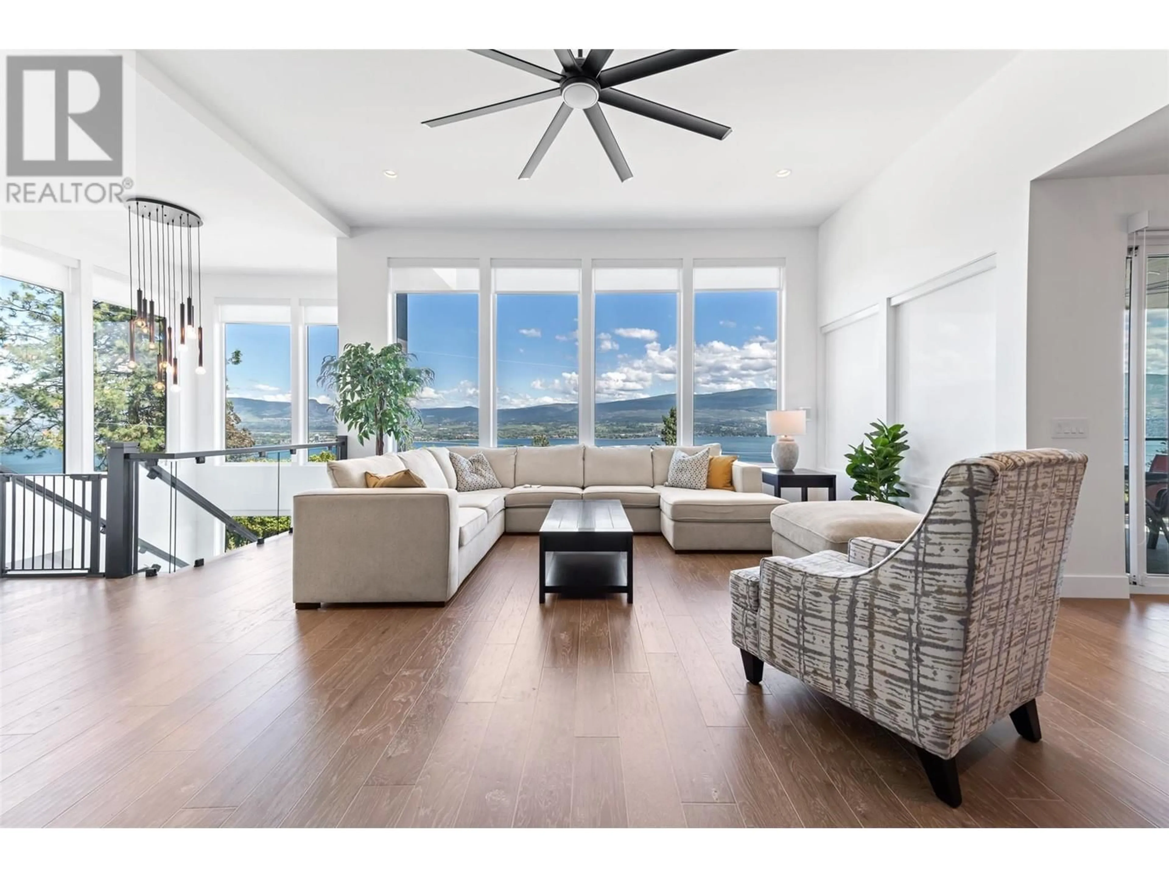 Living room with furniture, unknown for 2672 LAKERIDGE ROAD, West Kelowna British Columbia V1Z1Y2