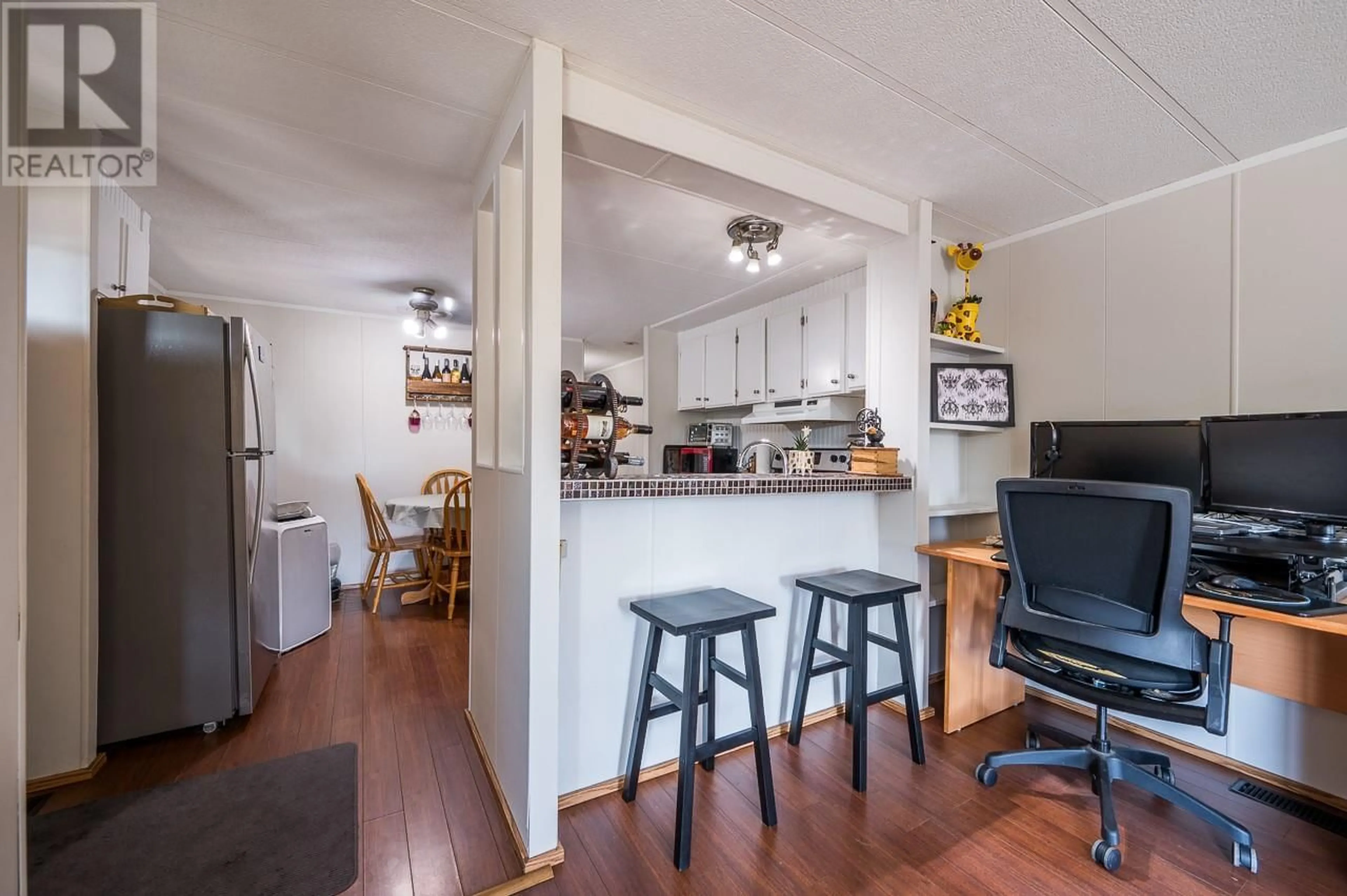 Open concept kitchen, wood/laminate floor for C6 - 7155 DALLAS DRIVE, Kamloops British Columbia V2C4T1
