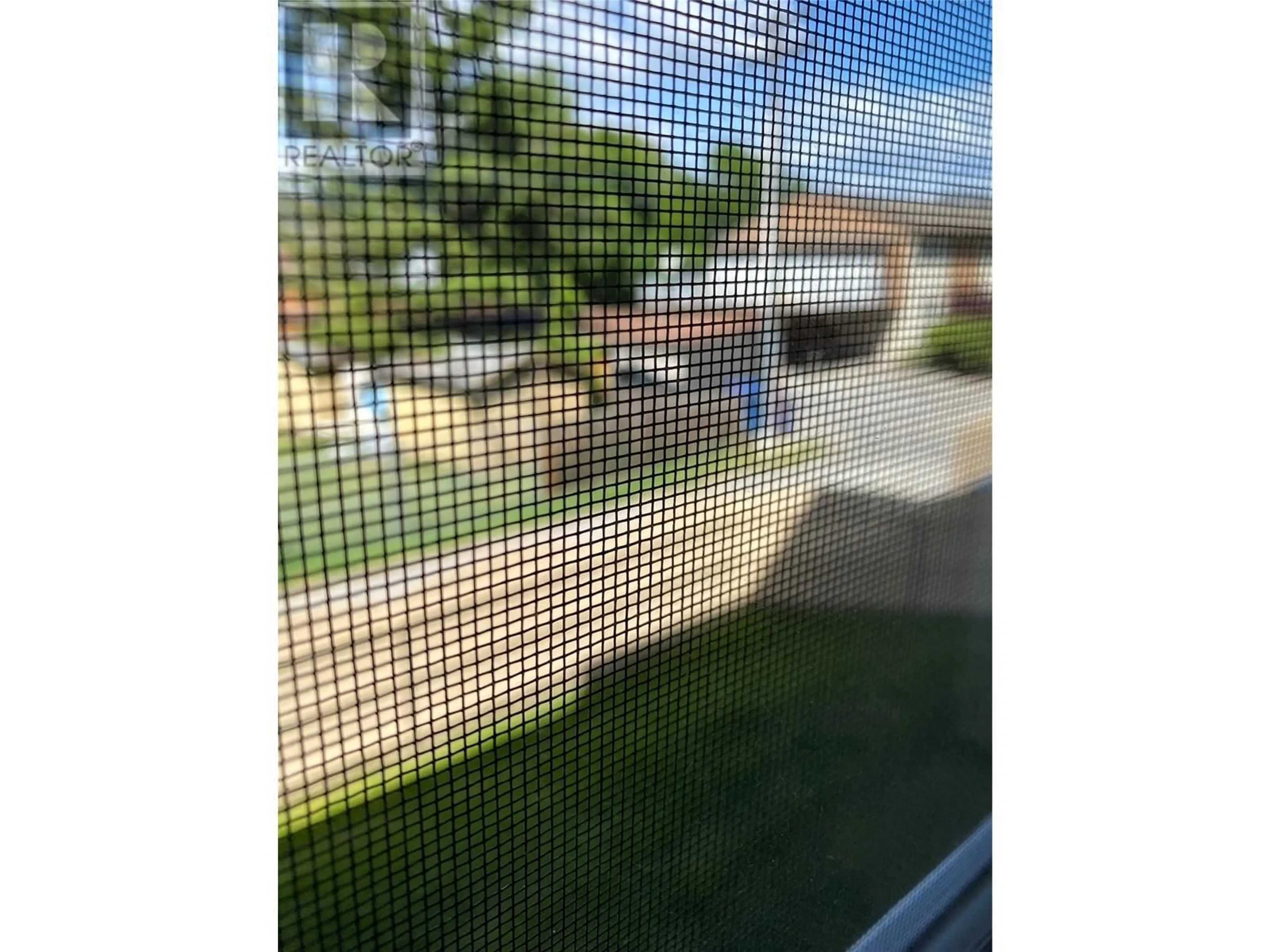 Blurry image for 208 - 272 GREEN AVENUE WEST, Penticton British Columbia V2A3T2