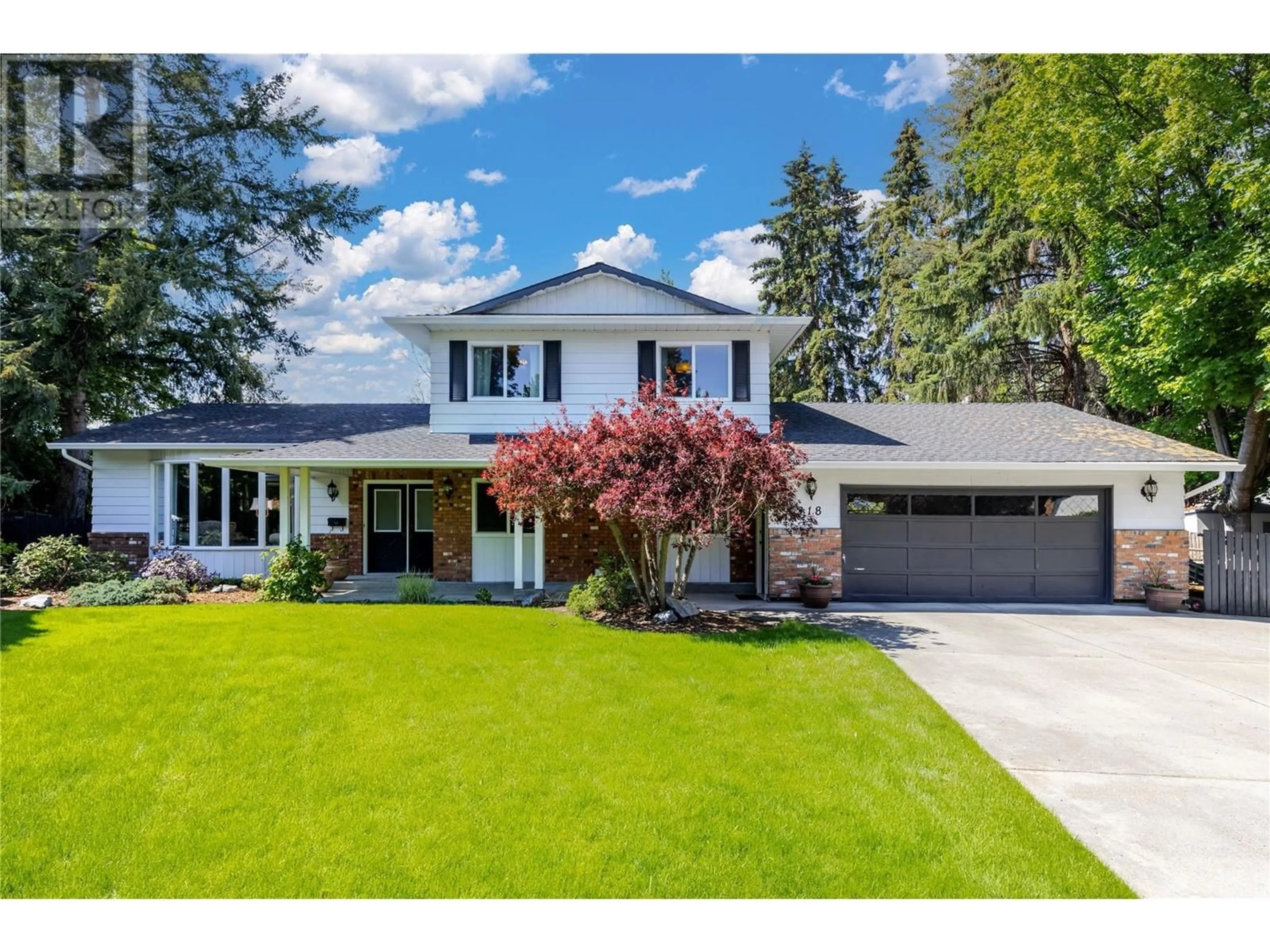 Home with vinyl exterior material, street for 4318 SAN JUAN COURT, Kelowna British Columbia V1W2J6