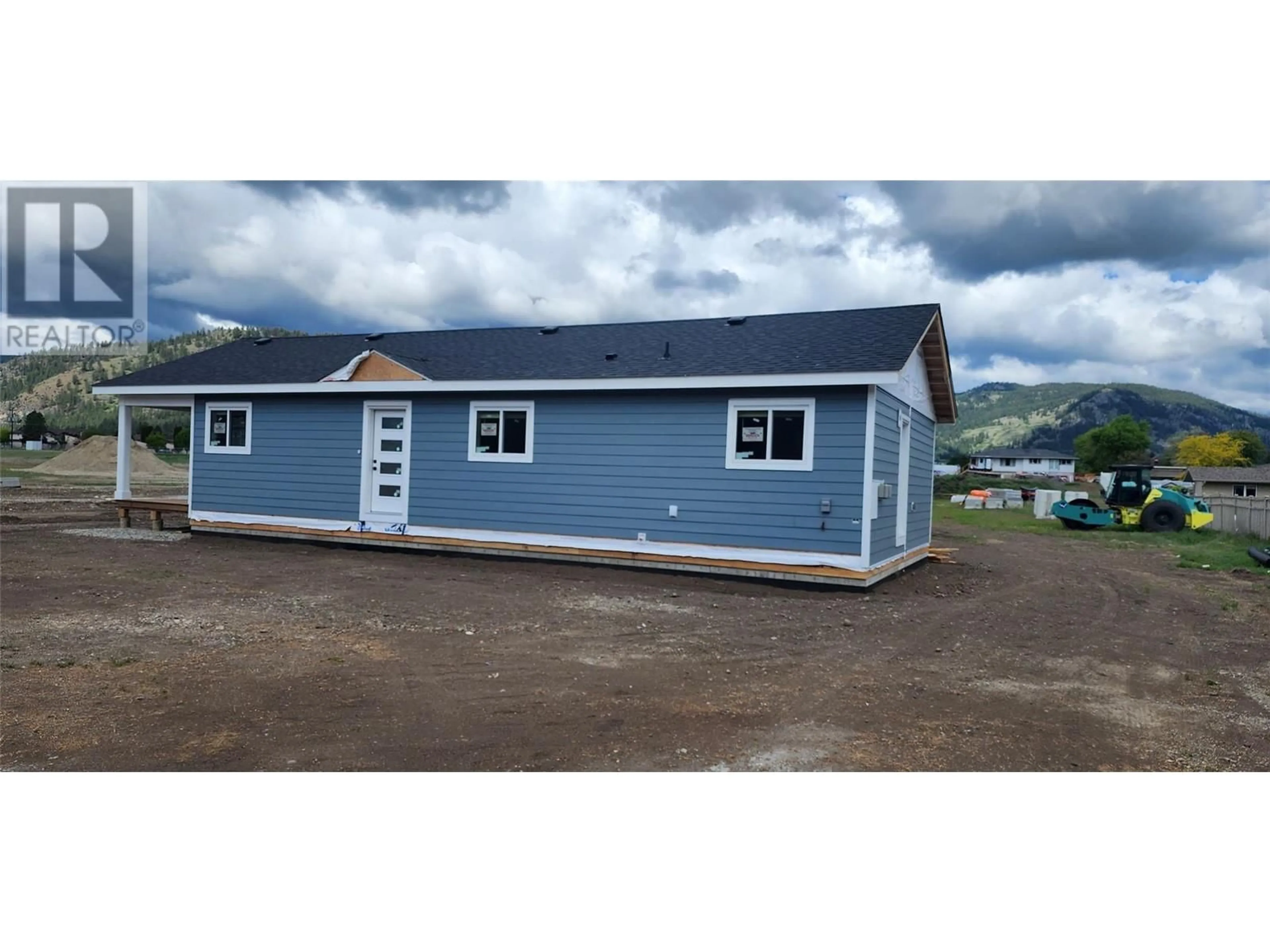 Home with vinyl exterior material, building for 6830 22ND STREET, Grand Forks British Columbia V0H1H0