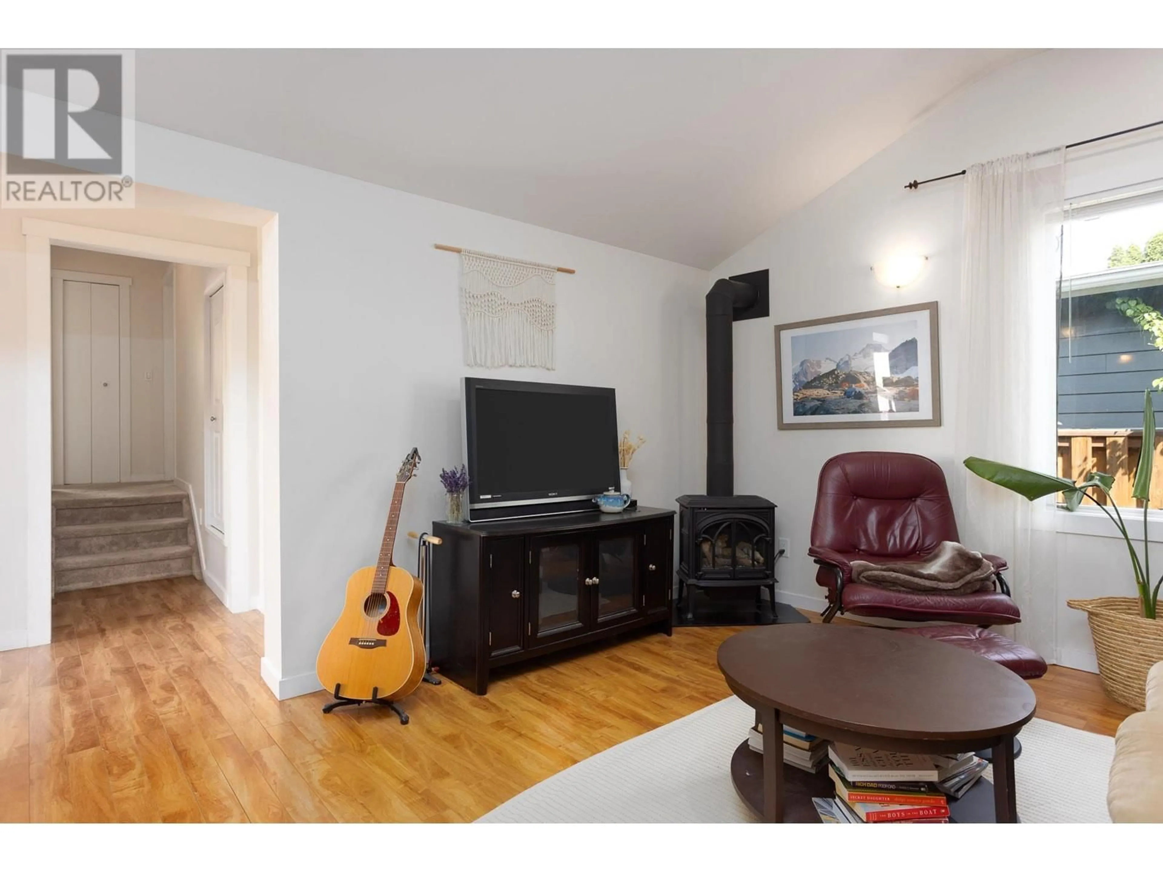 Unknown for 743 WILSON AVENUE, Kelowna British Columbia V1Y6X8