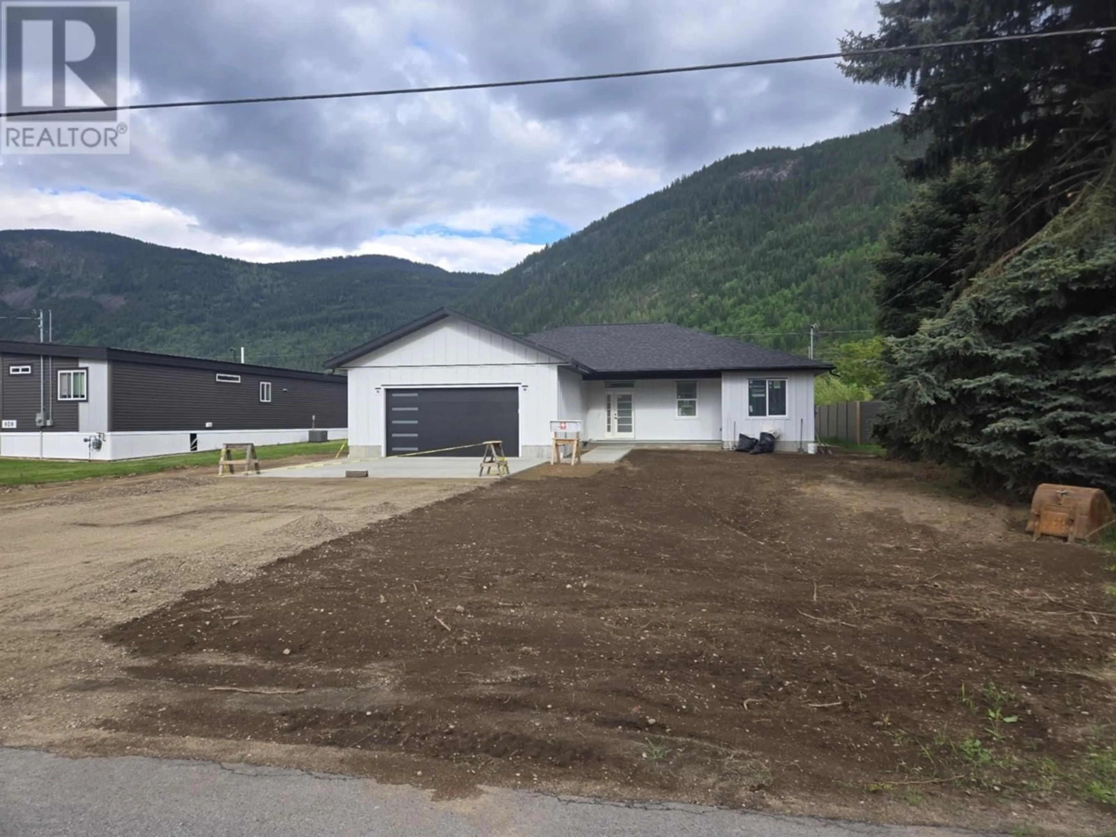 Unknown for 920 WATERLOO CRESCENT, Ootischenia British Columbia V1N4M3