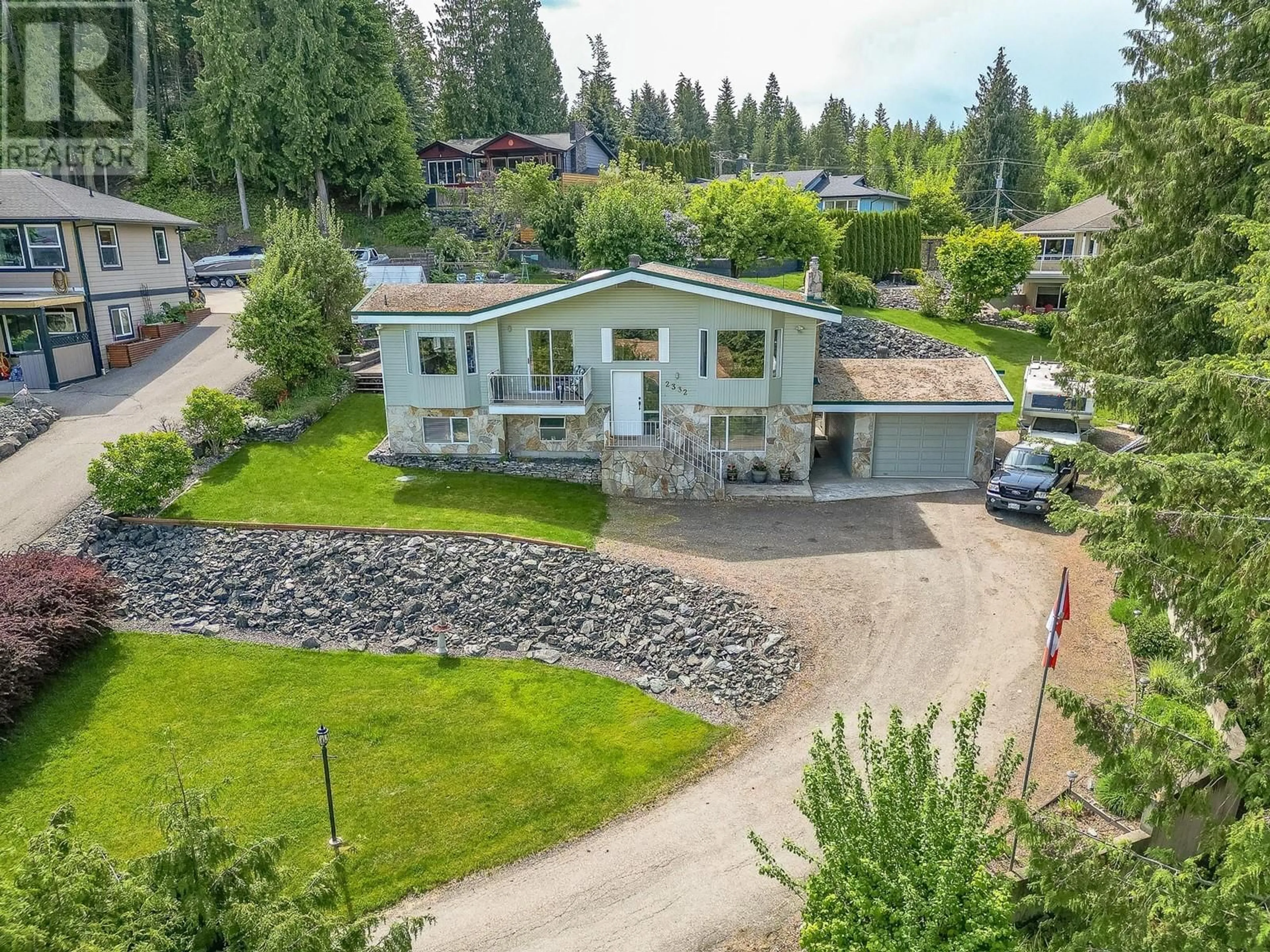 A pic from outside/outdoor area/front of a property/back of a property/a pic from drone, unknown for 2332 MNT TUAM CRESCENT, Sorrento British Columbia V0E2W2