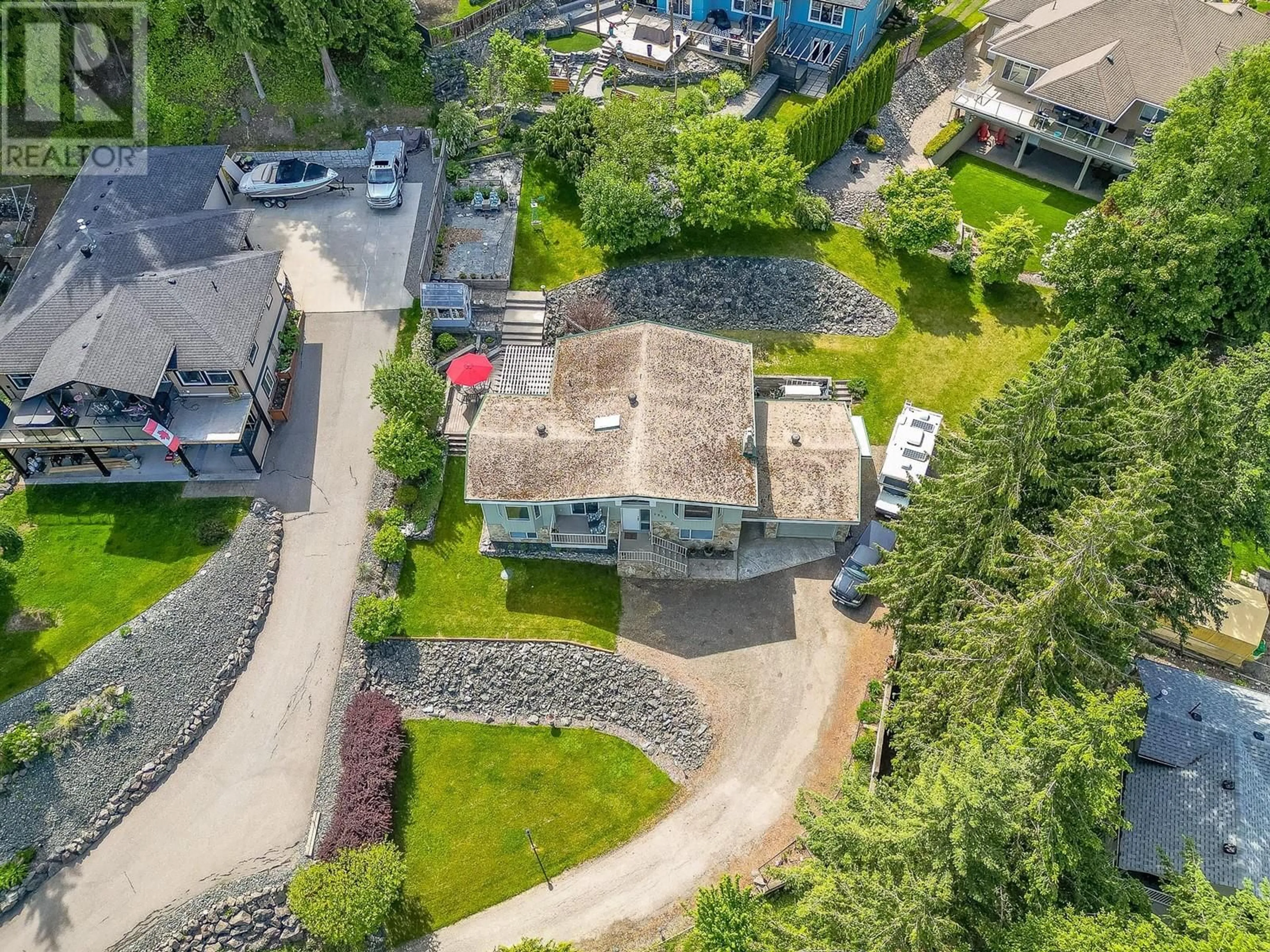 A pic from outside/outdoor area/front of a property/back of a property/a pic from drone, street for 2332 MNT TUAM CRESCENT, Sorrento British Columbia V0E2W2