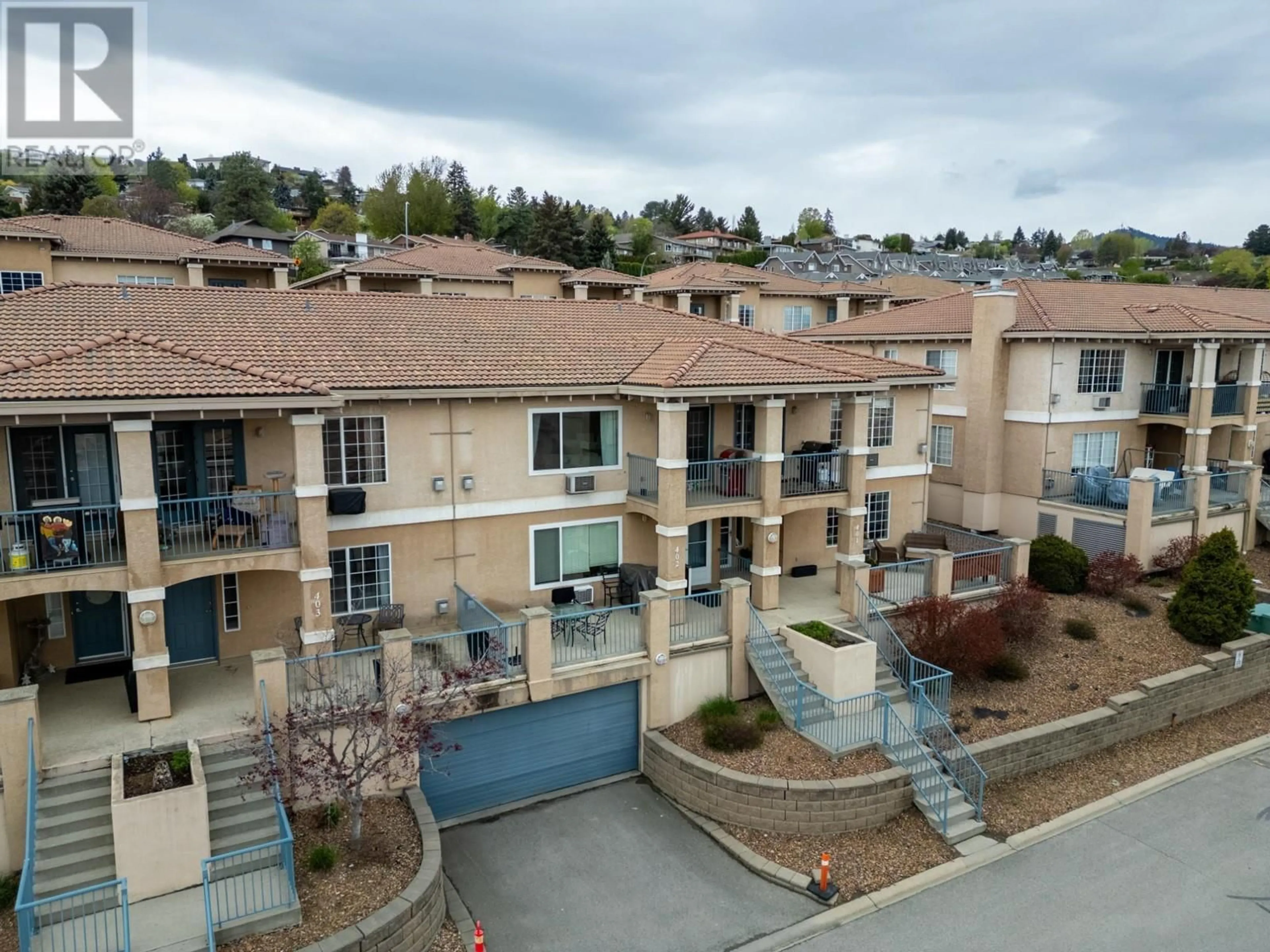 A pic from outside/outdoor area/front of a property/back of a property/a pic from drone, unknown for 406 - 875 SAHALI TERRACE, Kamloops British Columbia V2C6W8