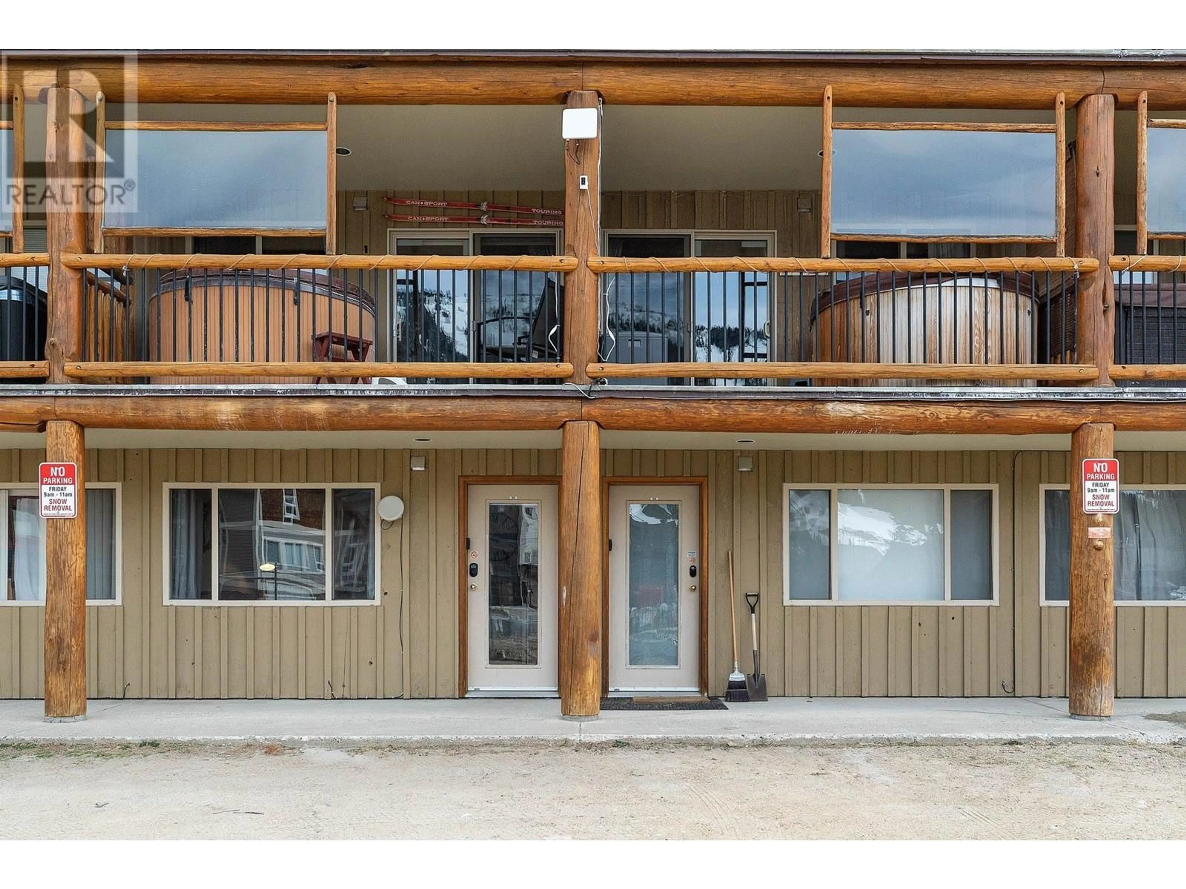 Patio, water/lake/river/ocean view for 104 - 161 CLEARVIEW CRESCENT, Penticton British Columbia V0H0E2