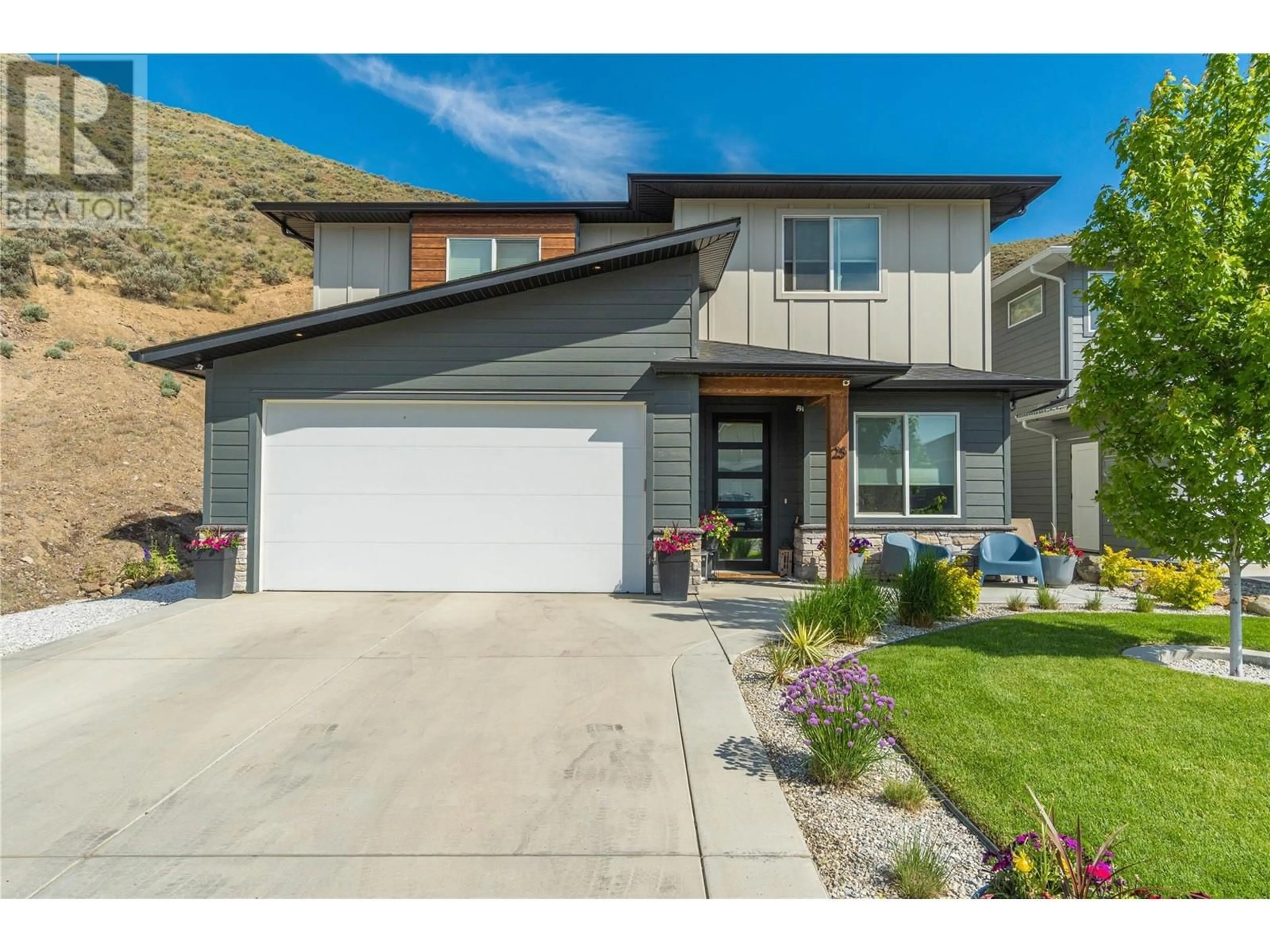 Home with vinyl exterior material, street for 25 - 1900 ORD ROAD, Kamloops British Columbia V2B0B6