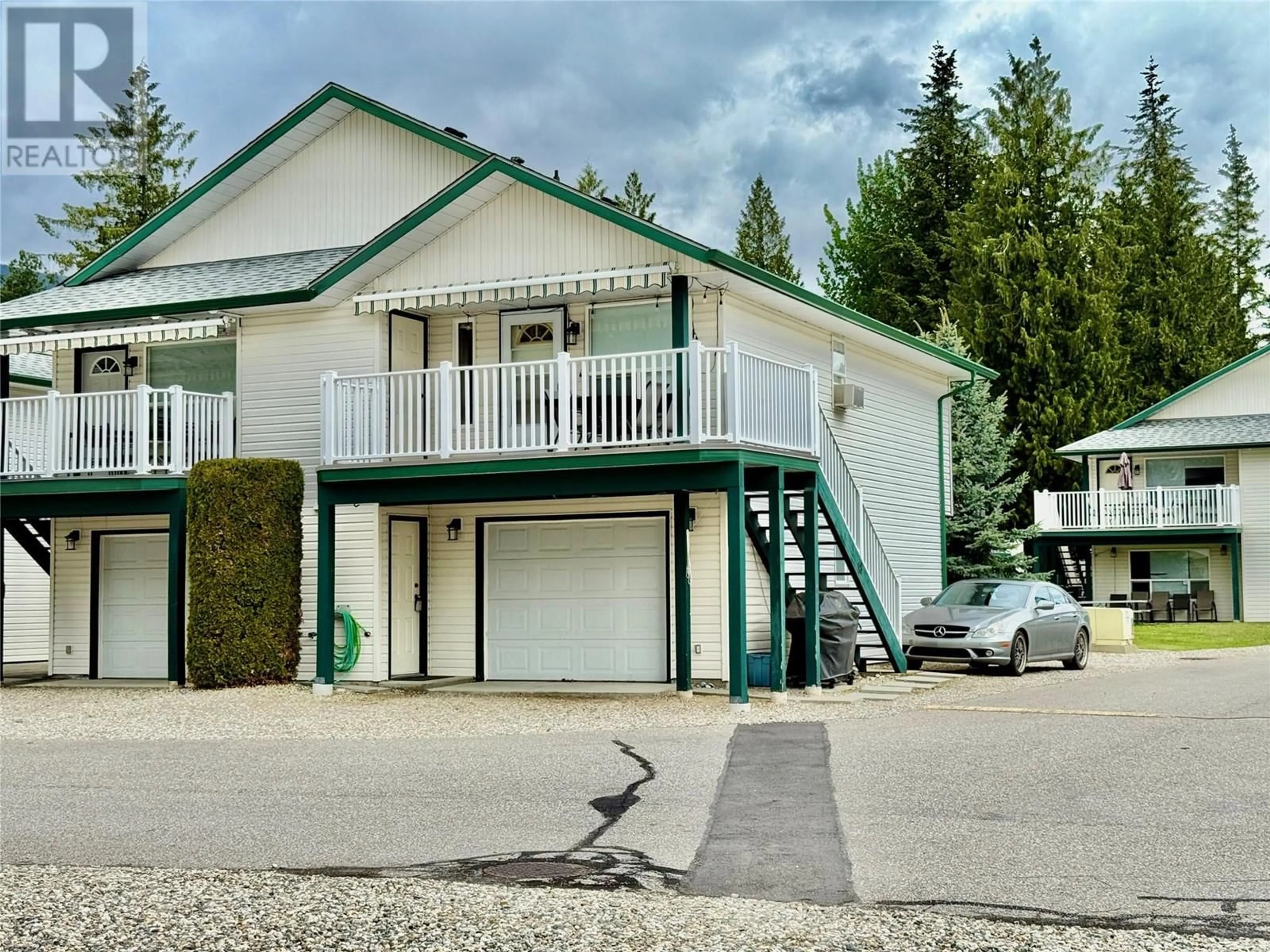 Home with vinyl exterior material, street for 18 - 505 POAGE AVENUE, Sicamous British Columbia V0E2V1