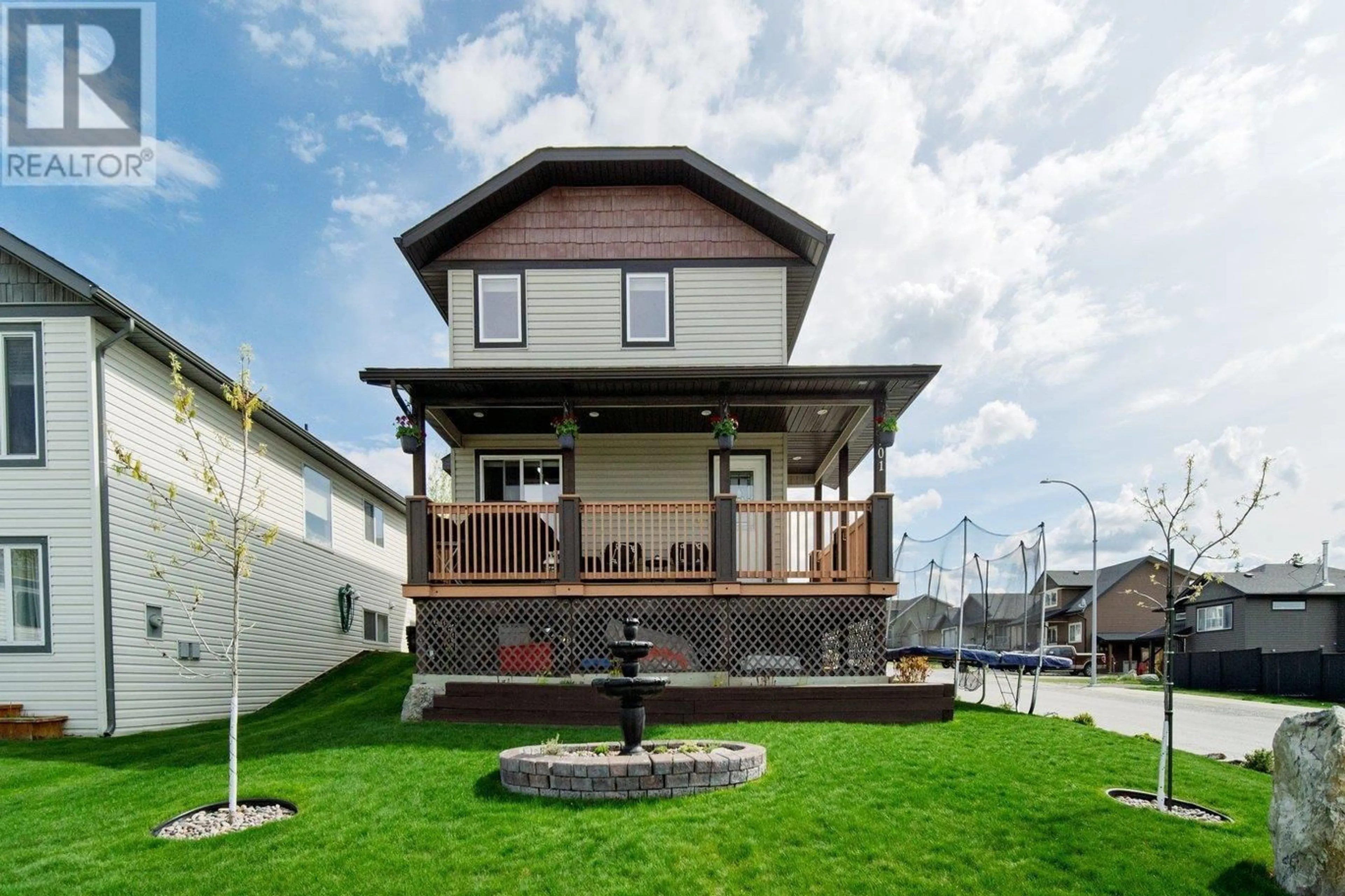Home with vinyl exterior material, unknown for 2101 14TH  S STREET, Cranbrook British Columbia V1C0A9