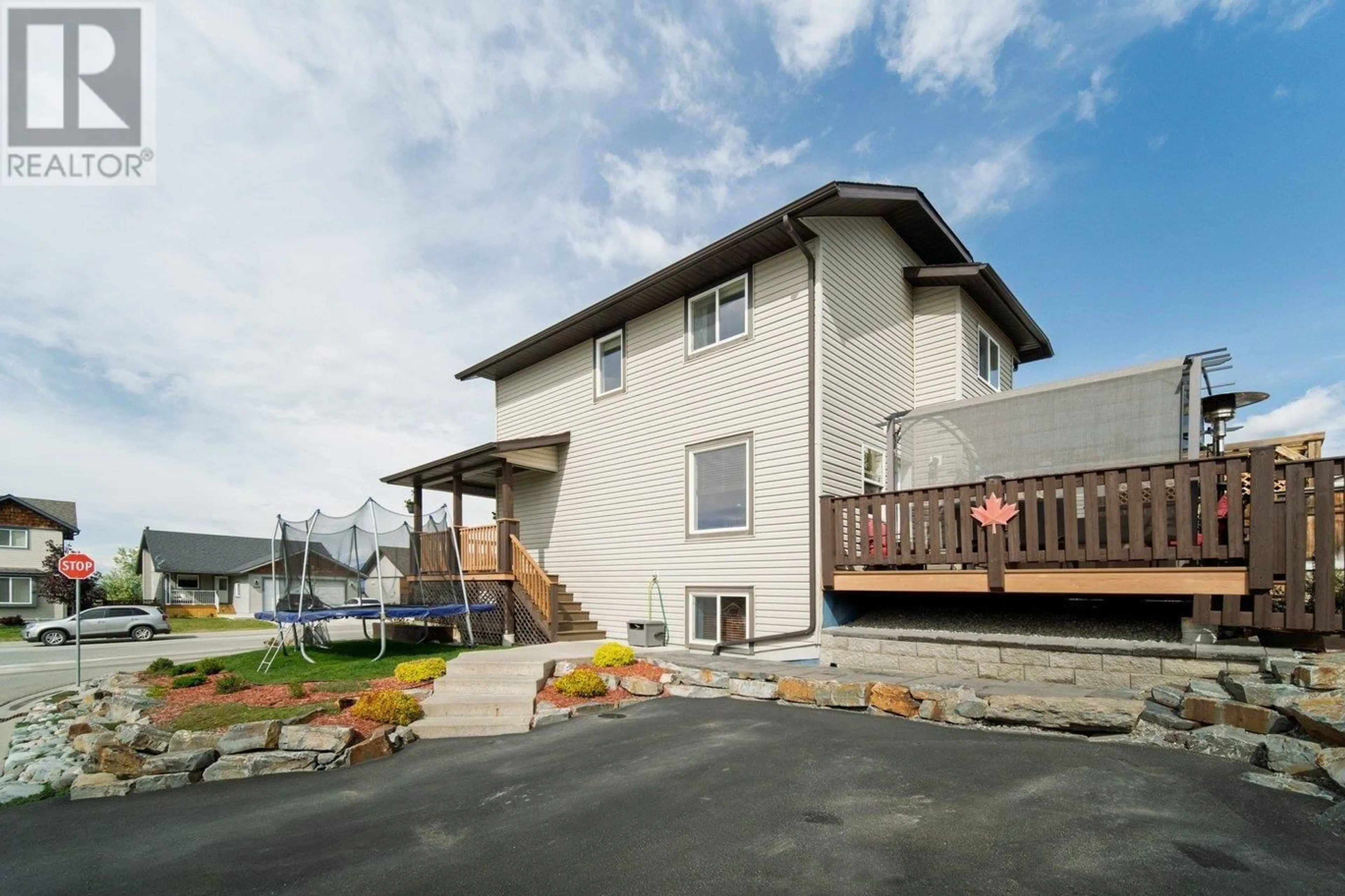 Patio, unknown for 2101 14TH  S STREET, Cranbrook British Columbia V1C0A9