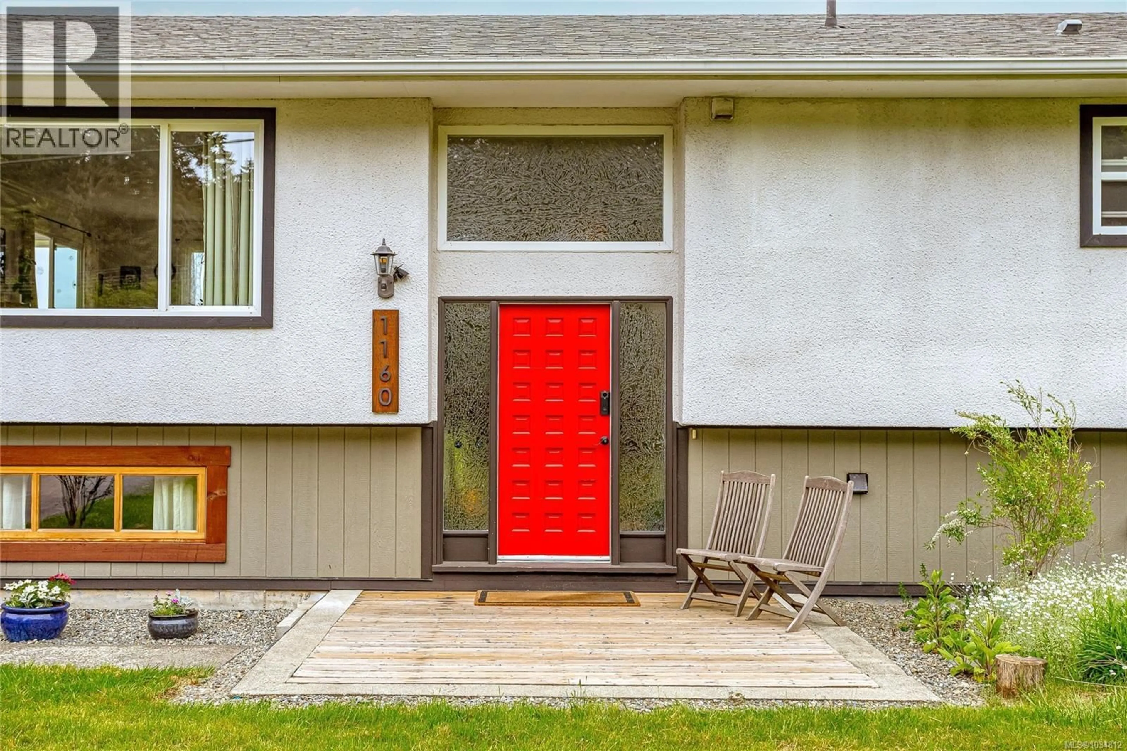 Home with vinyl exterior material, street for 1160 FISHER ROAD, Cobble Hill British Columbia V8H0G2