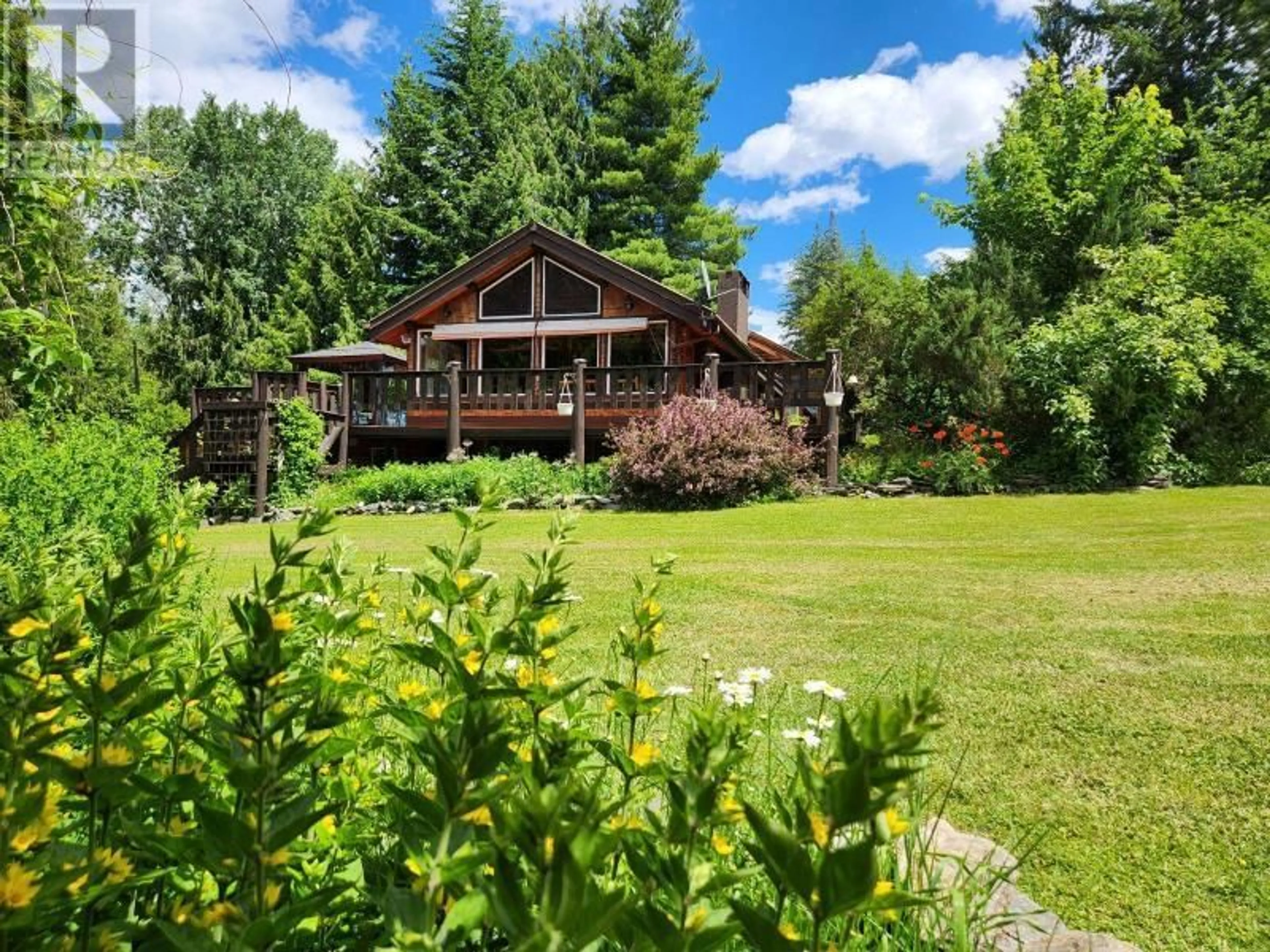 A pic from outside/outdoor area/front of a property/back of a property/a pic from drone, water/lake/river/ocean view for 4061 TORRY ROAD, Eagle Bay British Columbia V0E1T0