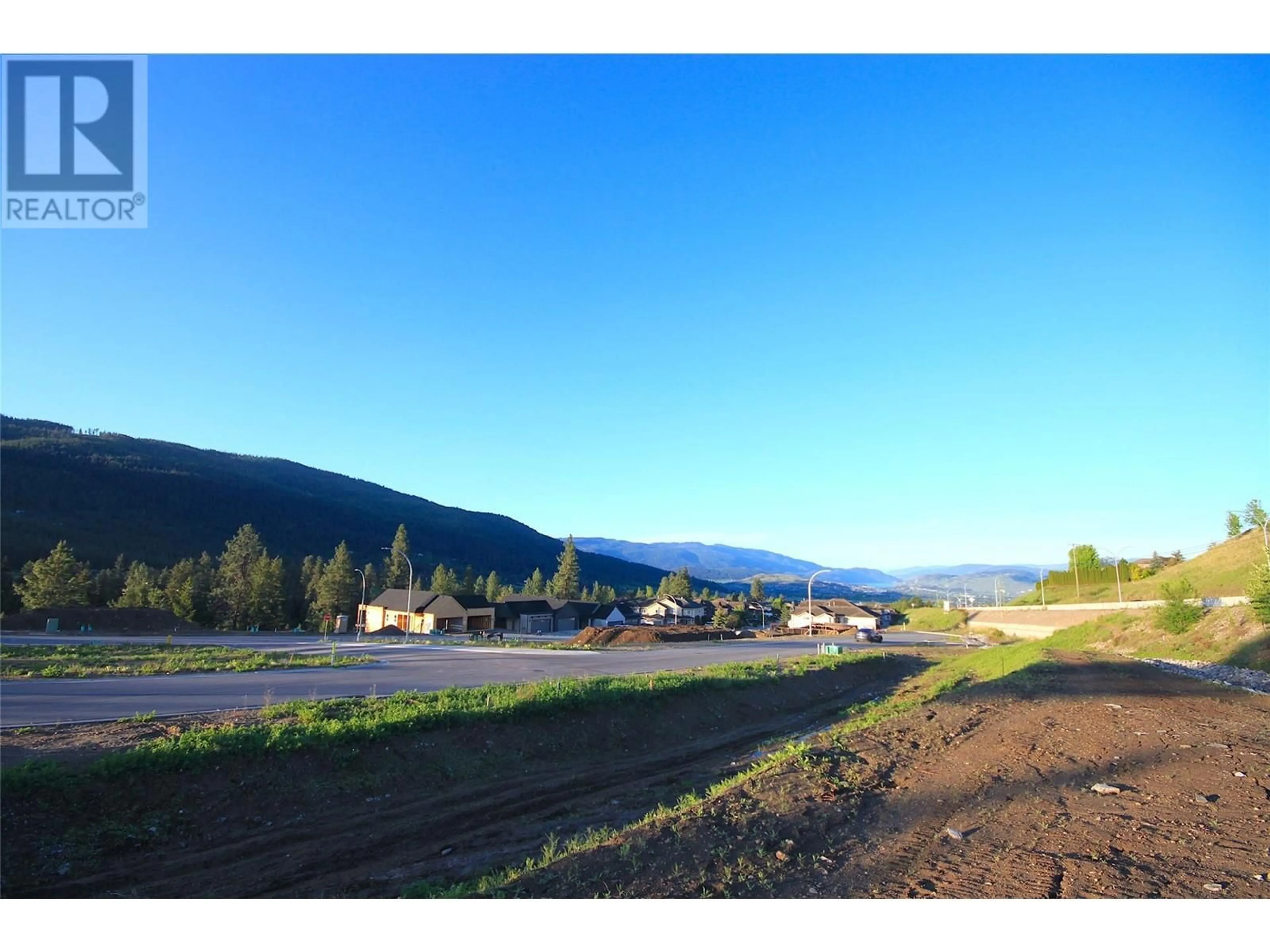 Blurry image for 10 - 7053 MANNING PLACE, Vernon British Columbia V1B0B6