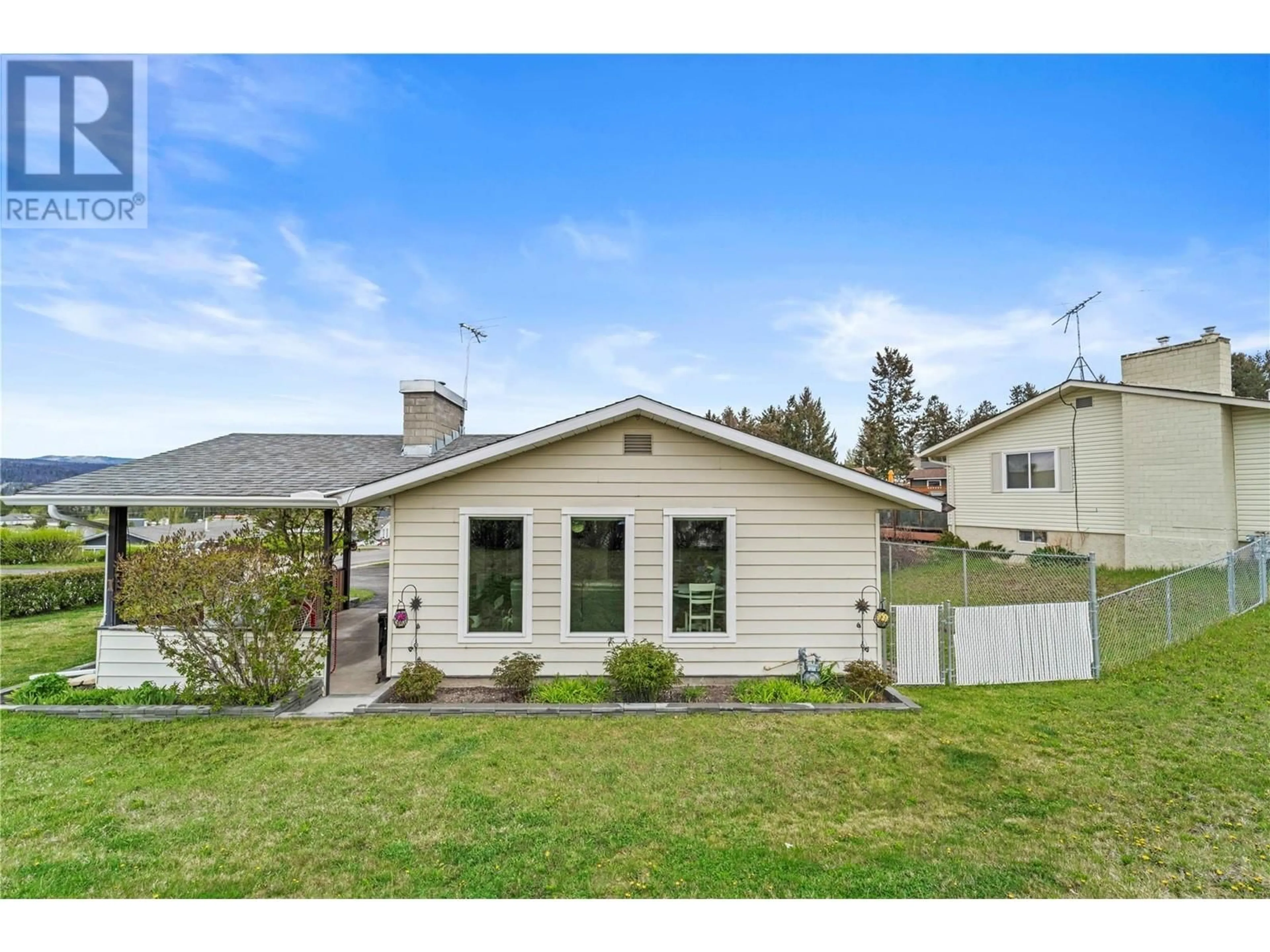 Home with vinyl exterior material, unknown for 175 PONDEROSA AVENUE, Logan Lake British Columbia V0K1W0