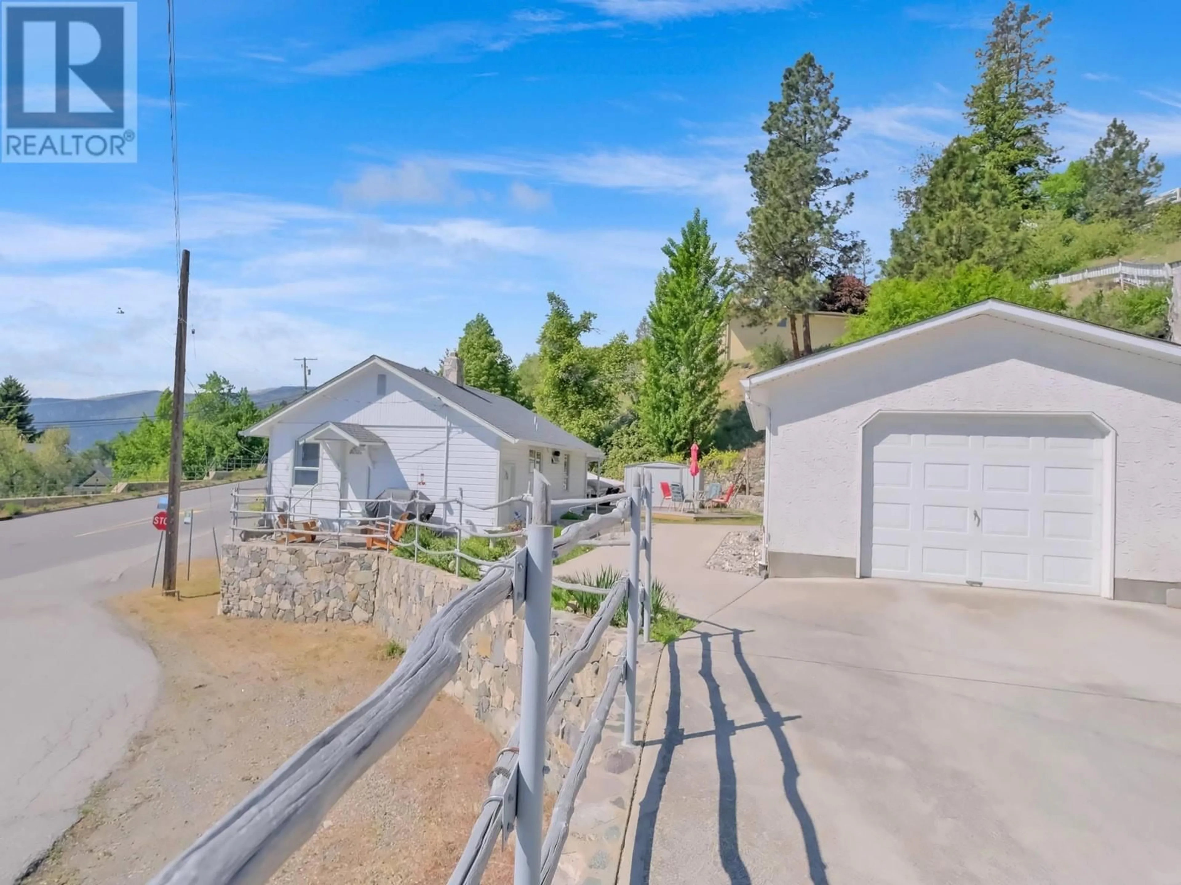 A pic from outside/outdoor area/front of a property/back of a property/a pic from drone, unknown for 4516 PRINCETON AVENUE, Peachland British Columbia V0H1X4