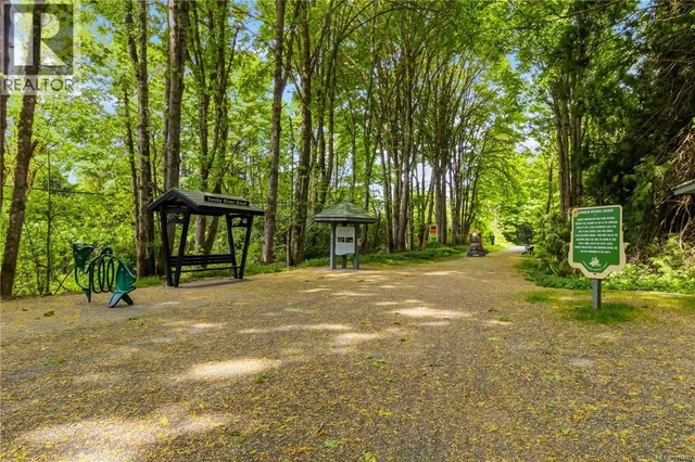 3 - 2670 SOOKE RIVER ROAD, Sooke 5