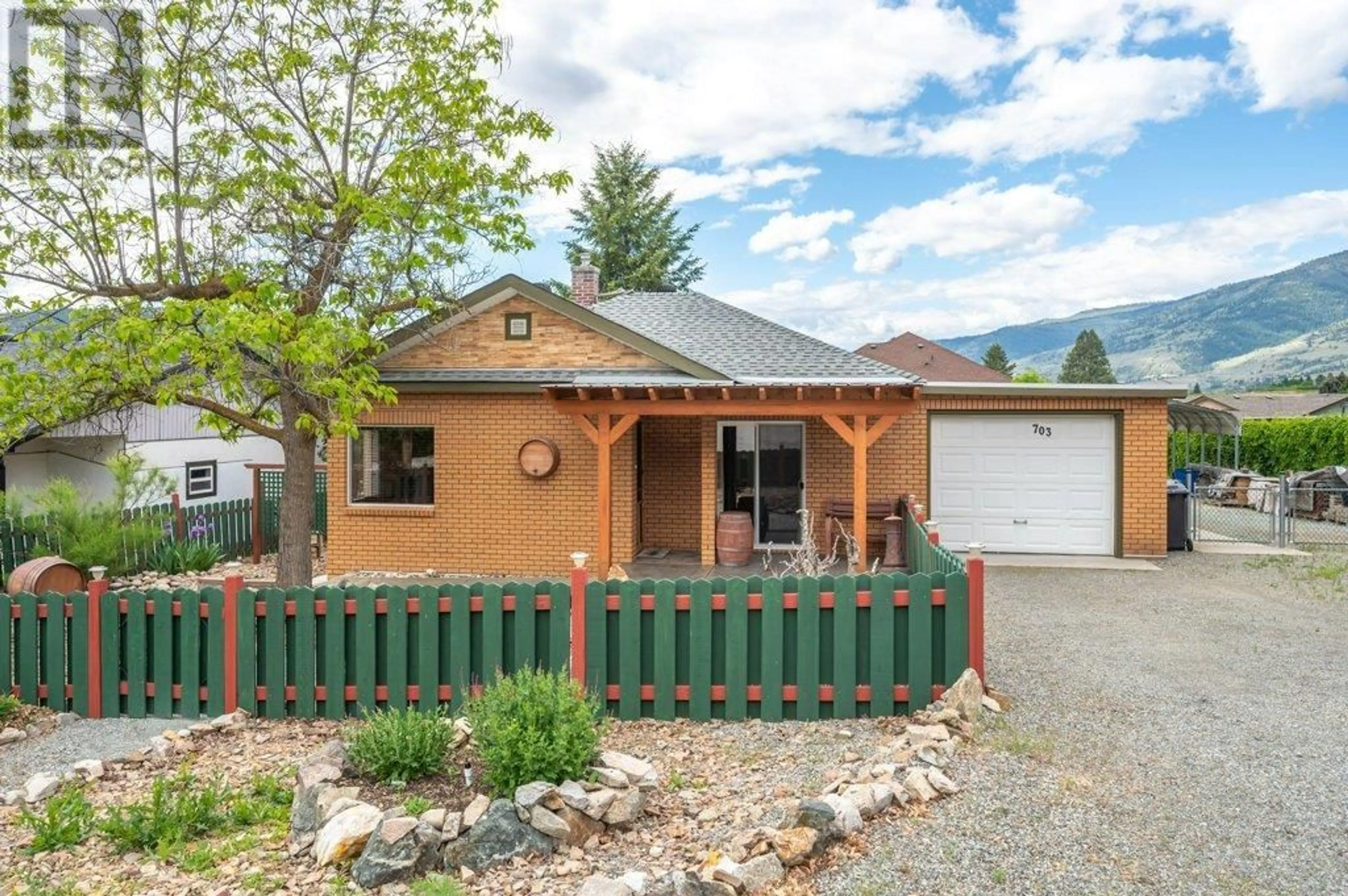 Home with vinyl exterior material, street for 703 SIMILKAMEEN AVENUE, Oliver British Columbia V0H1T6