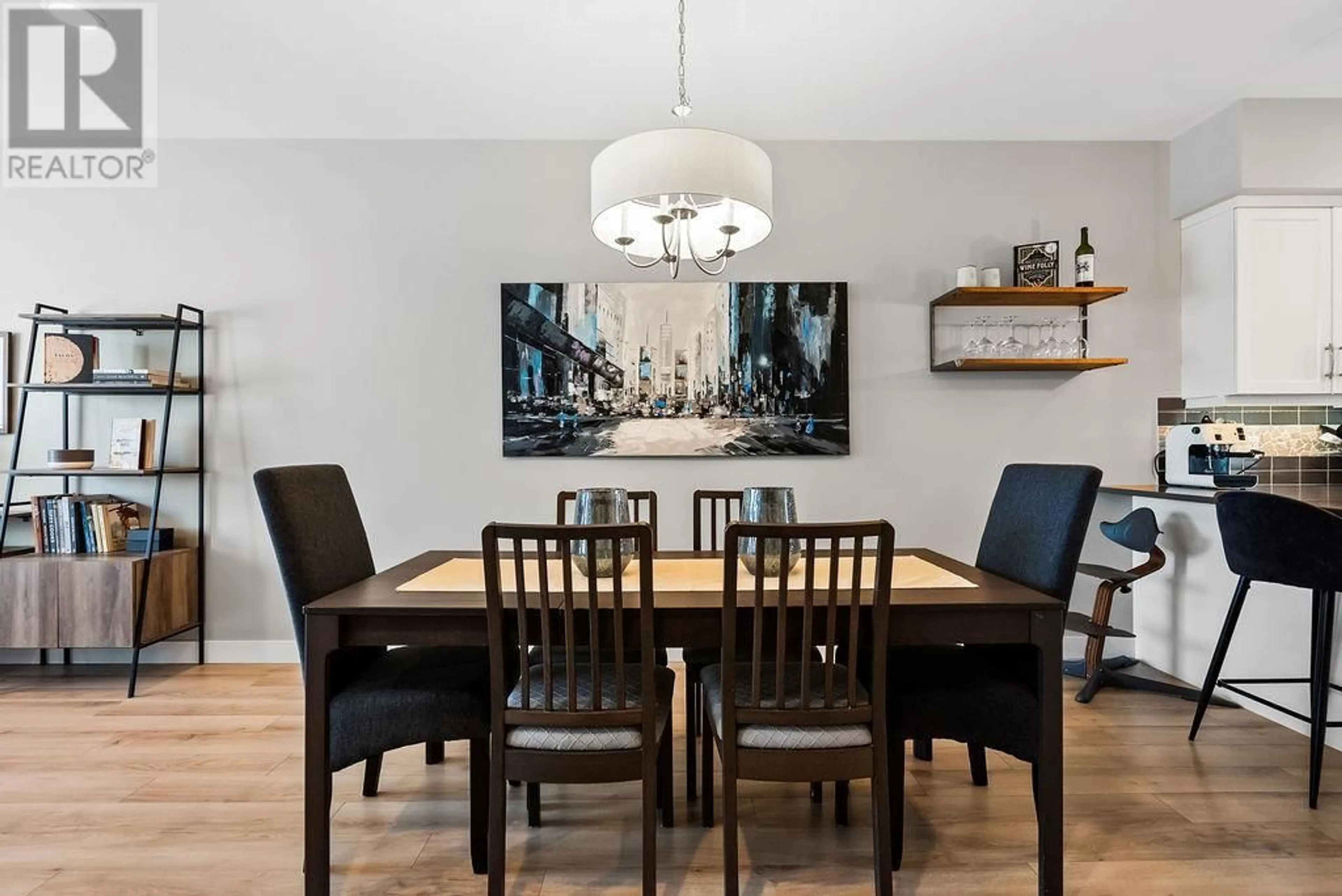 Dining room, wood/laminate floor for 20 - 2490 TUSCANY DRIVE, West Kelowna British Columbia V4T3M4