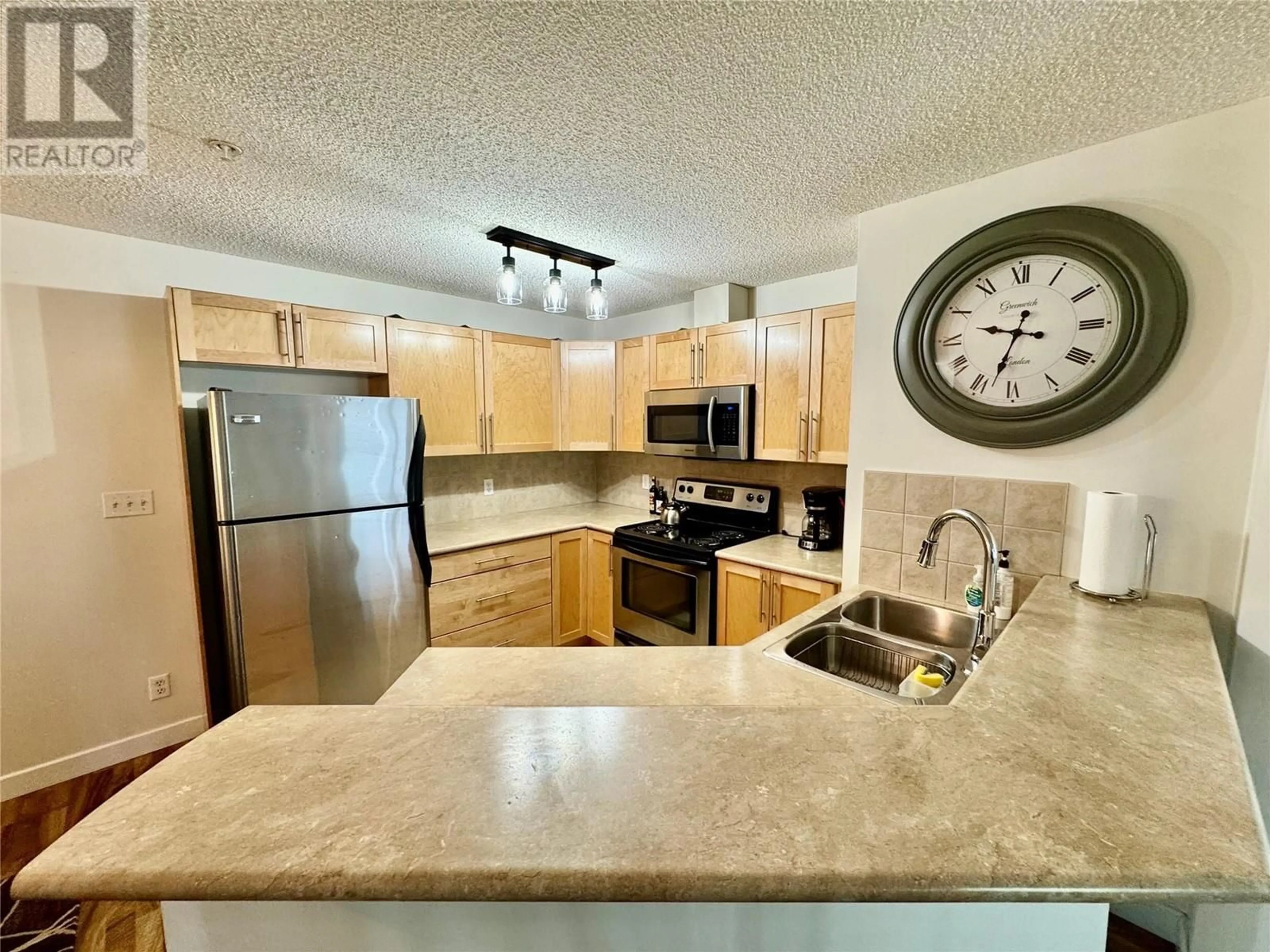 Standard kitchen, unknown for 3202 - 205 THIRD AVENUE, Invermere British Columbia V0A1K4