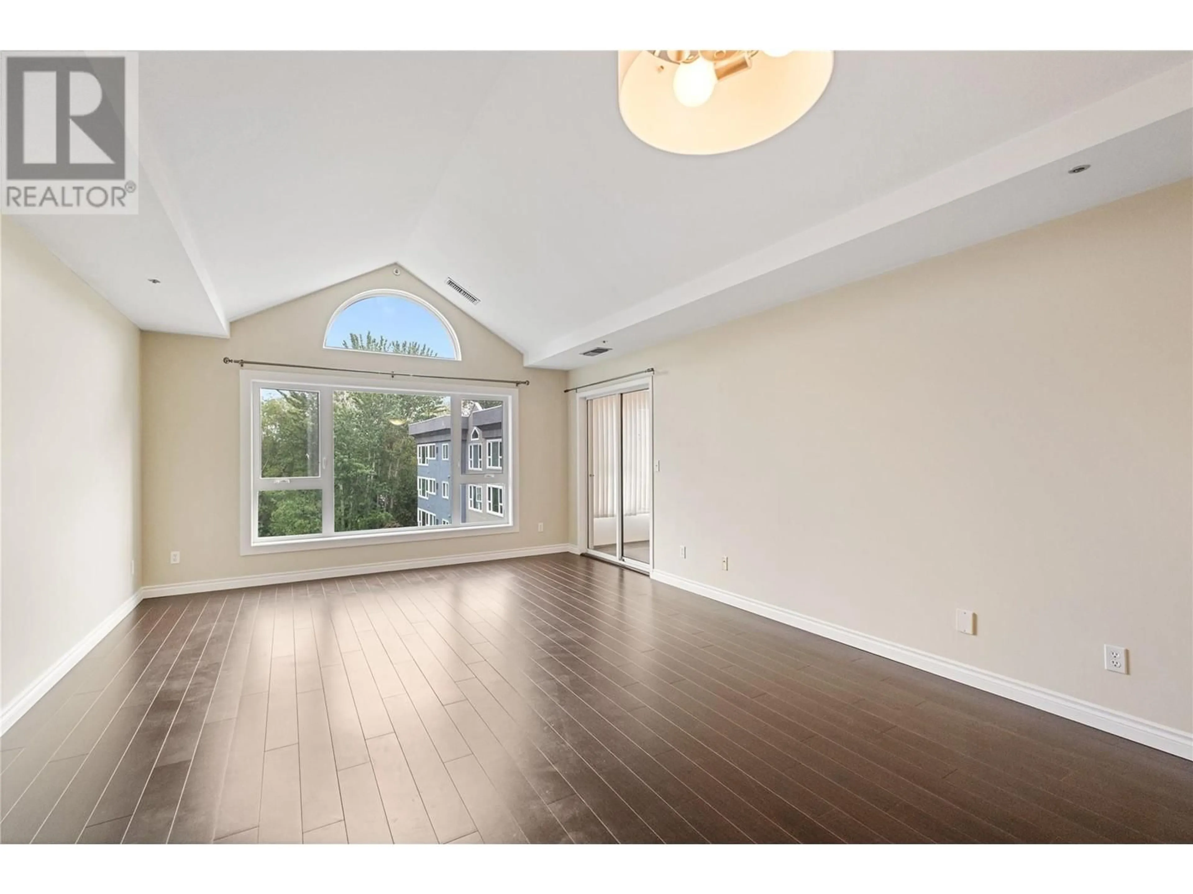 A pic of a room for 323 - 1045 SUTHERLAND AVENUE NORTH, Kelowna British Columbia V1Y5Y1