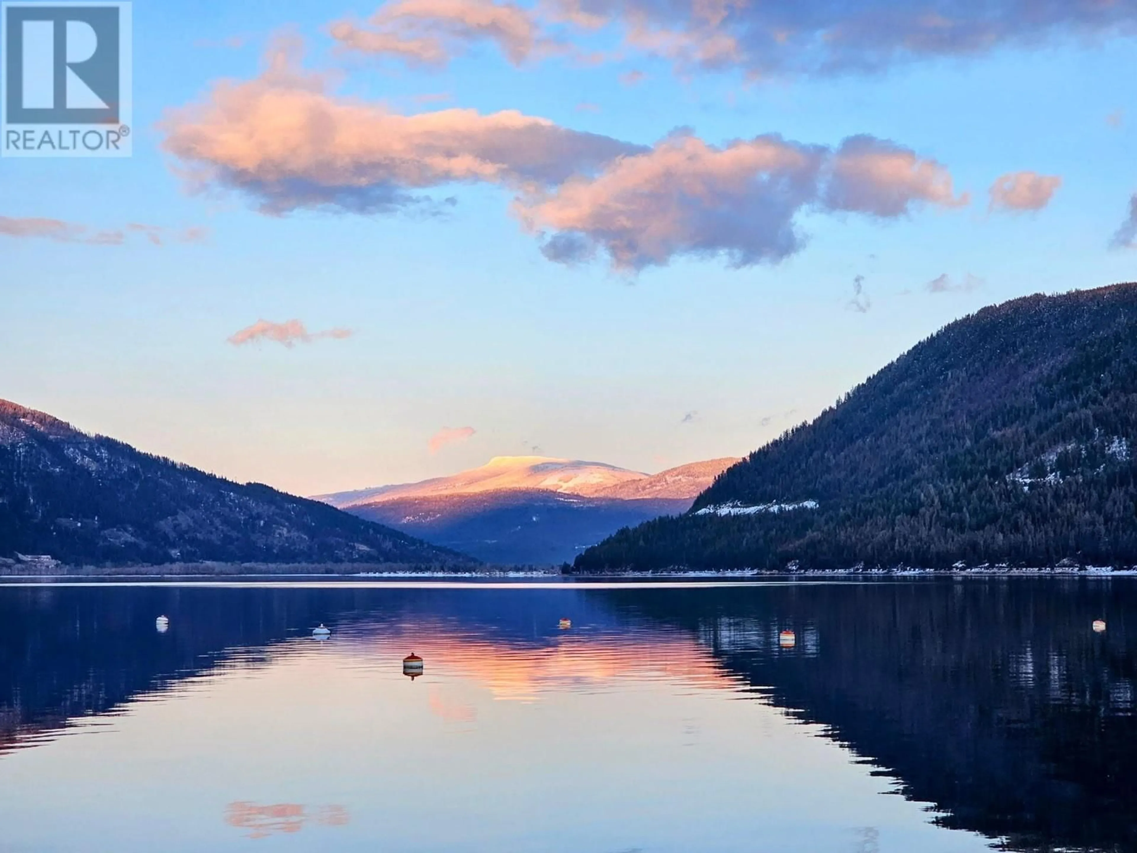 Blurry image for 12 - 6696 SUNNYBRAE CANOE POINT ROAD, Tappen British Columbia V0E2X1