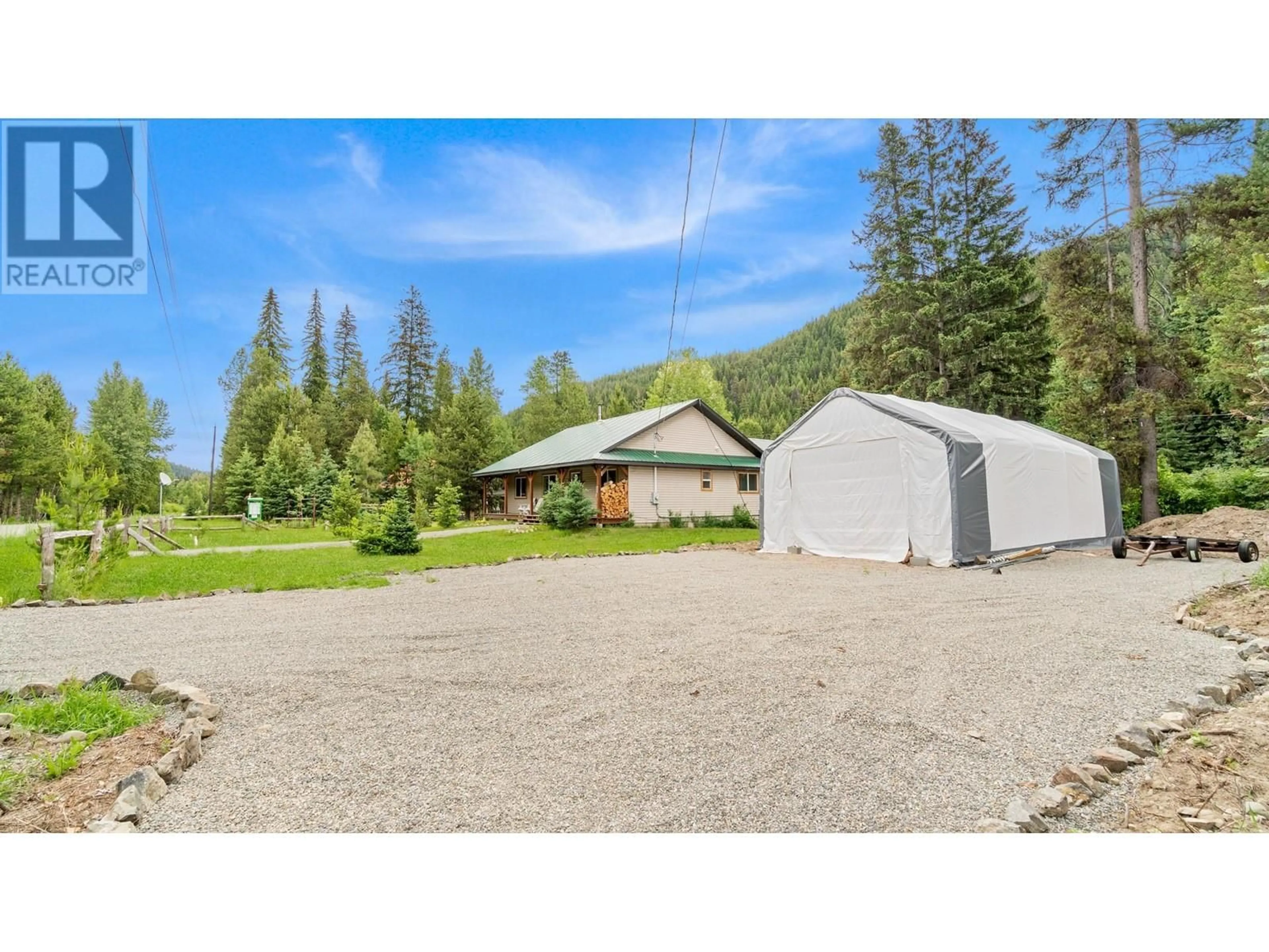 A pic from outside/outdoor area/front of a property/back of a property/a pic from drone, mountain view for 167 AIRSTRIP ROAD, Manning Park British Columbia V0X1R0