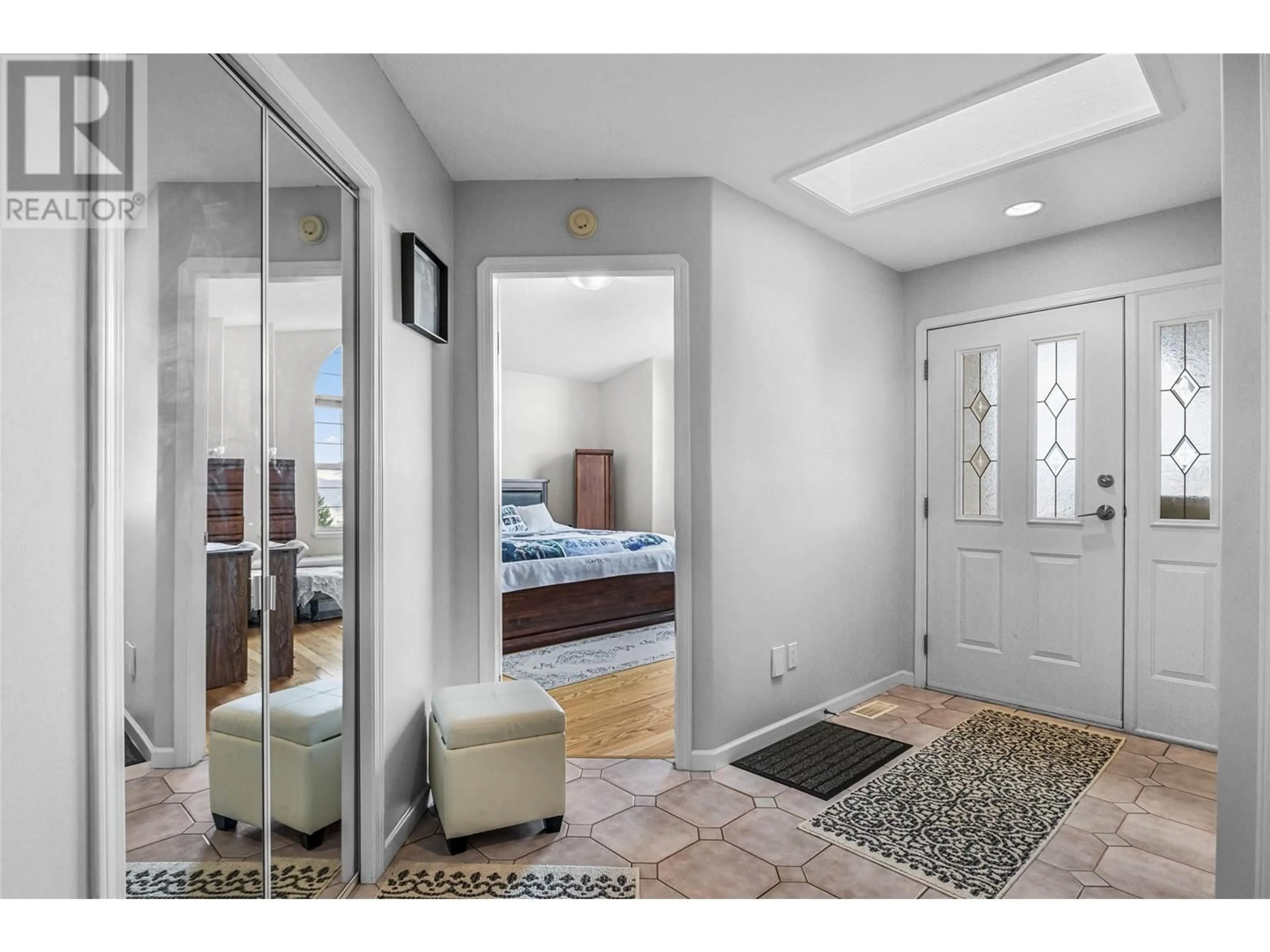 Indoor entryway for 47 - 1575 SPRINGHILL DRIVE, Kamloops British Columbia V2E2N9