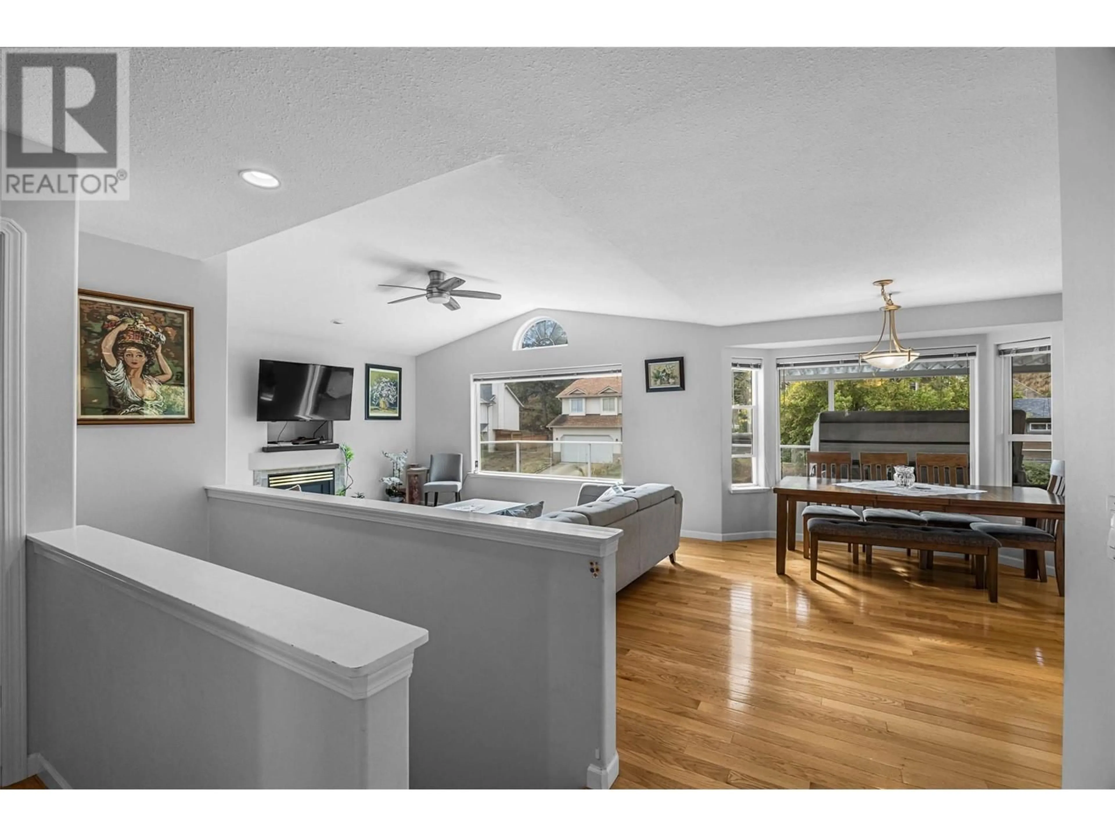 Open concept kitchen, wood/laminate floor for 47 - 1575 SPRINGHILL DRIVE, Kamloops British Columbia V2E2N9