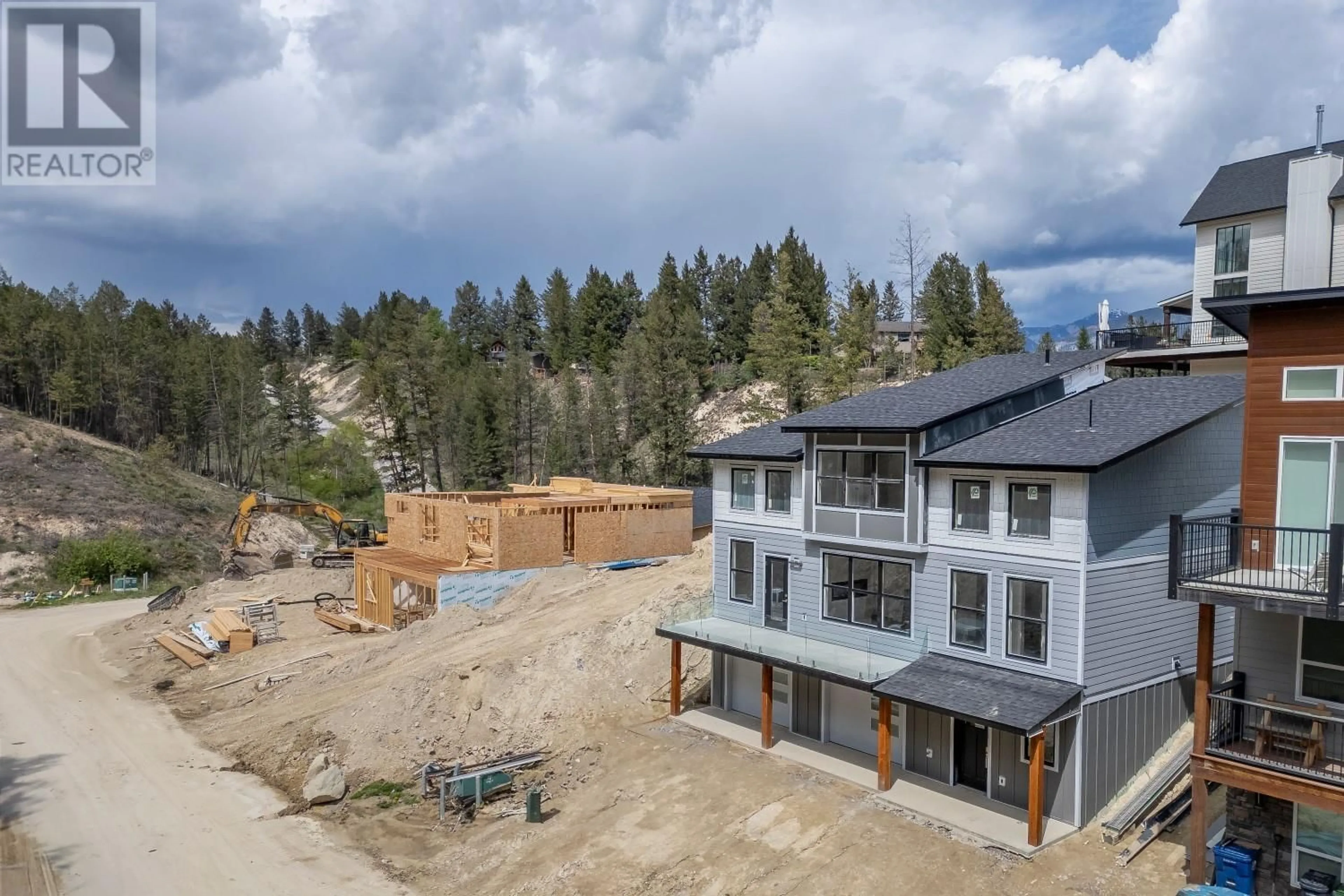 A pic from outside/outdoor area/front of a property/back of a property/a pic from drone, mountain view for 746 TAYNTON DRIVE, Invermere British Columbia V0A1K4