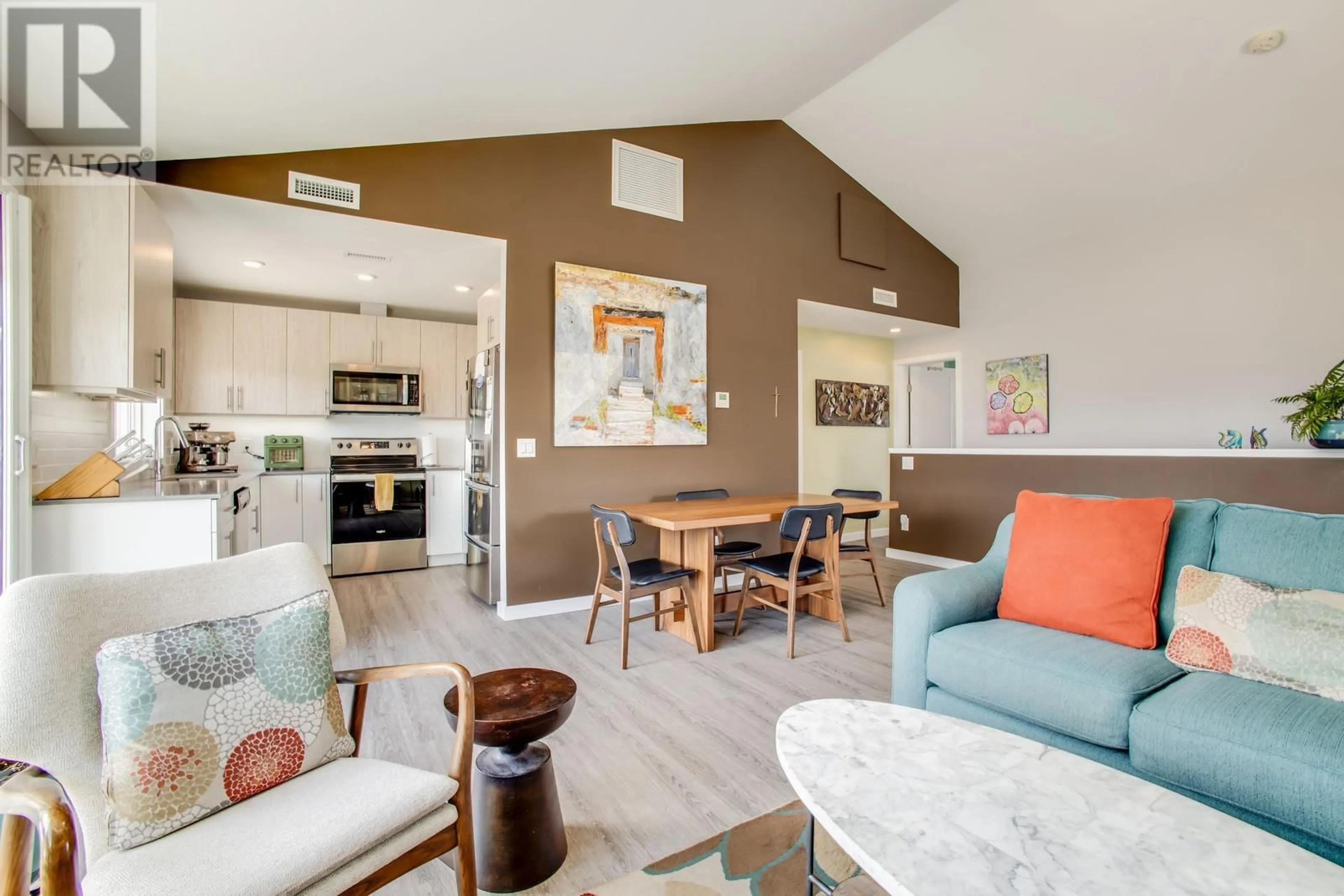Living room with furniture, unknown for 70 - 685 BOYNTON PLACE, Kelowna British Columbia V1V0G7