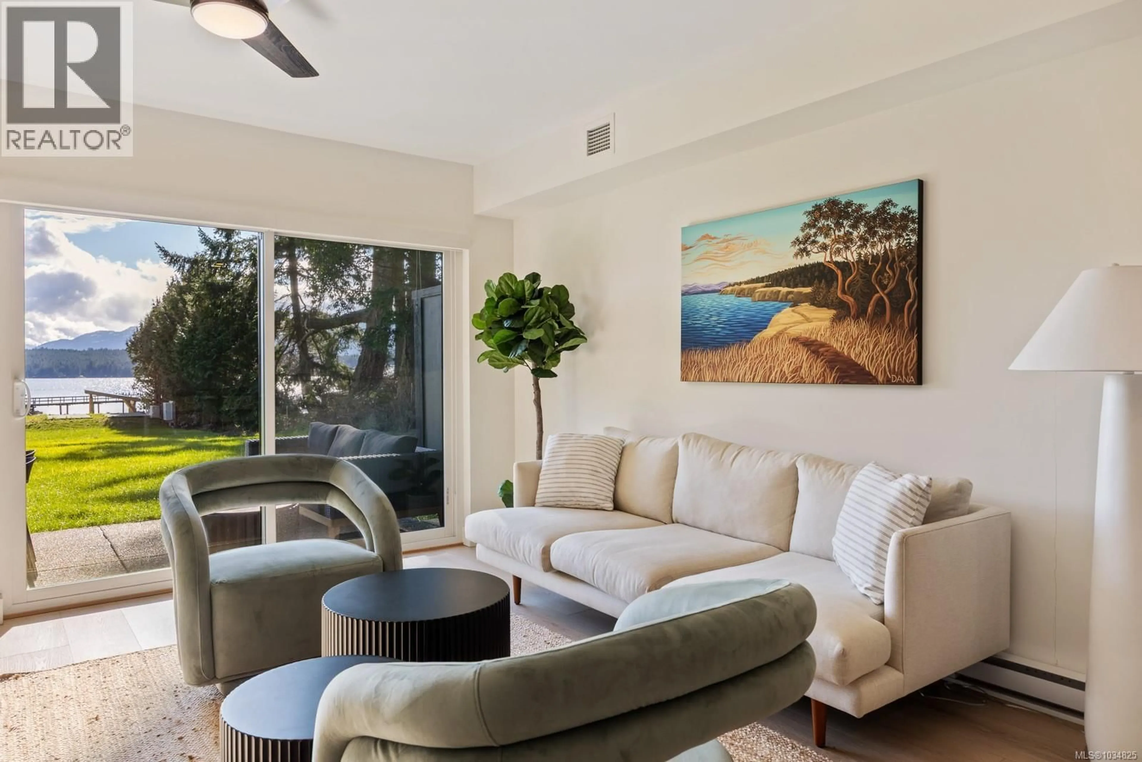 Living room with furniture, unknown for 210 - 4305 SHINGLE SPIT ROAD, Hornby Island British Columbia V0R1Z0