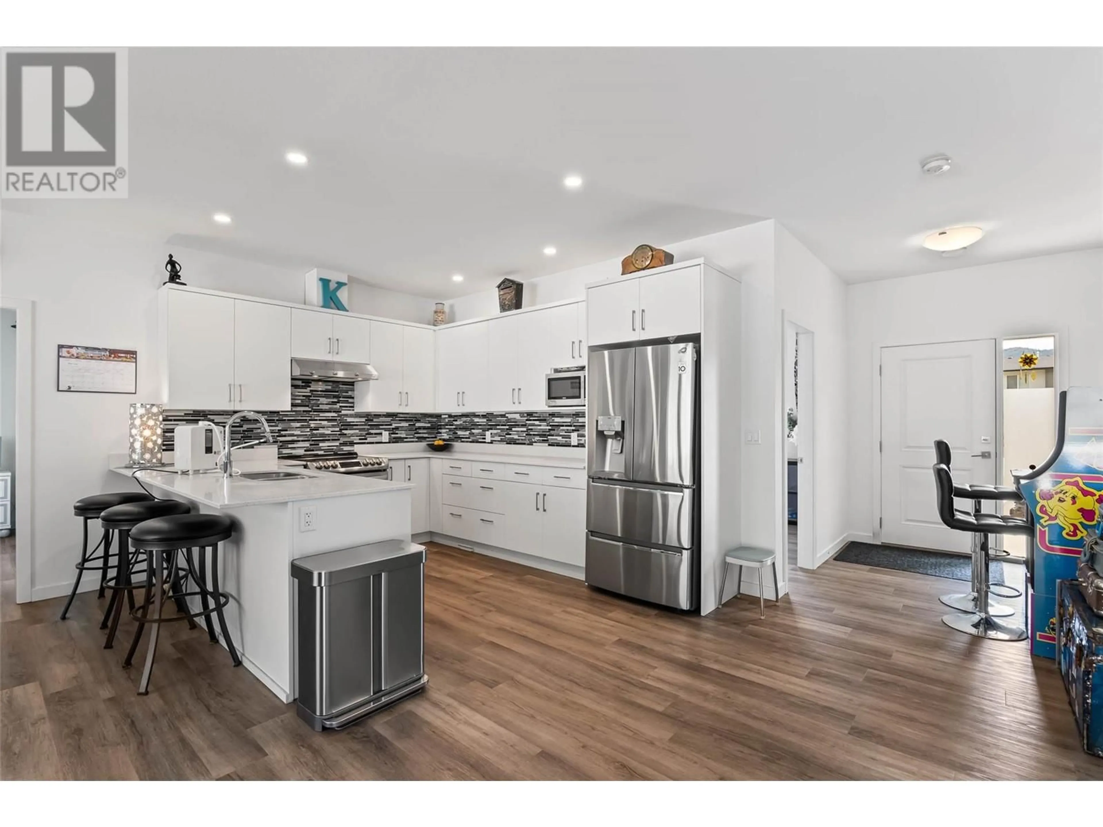 Open concept kitchen, unknown for 147 - 2683 ORD ROAD, Kamloops British Columbia V2B0J2