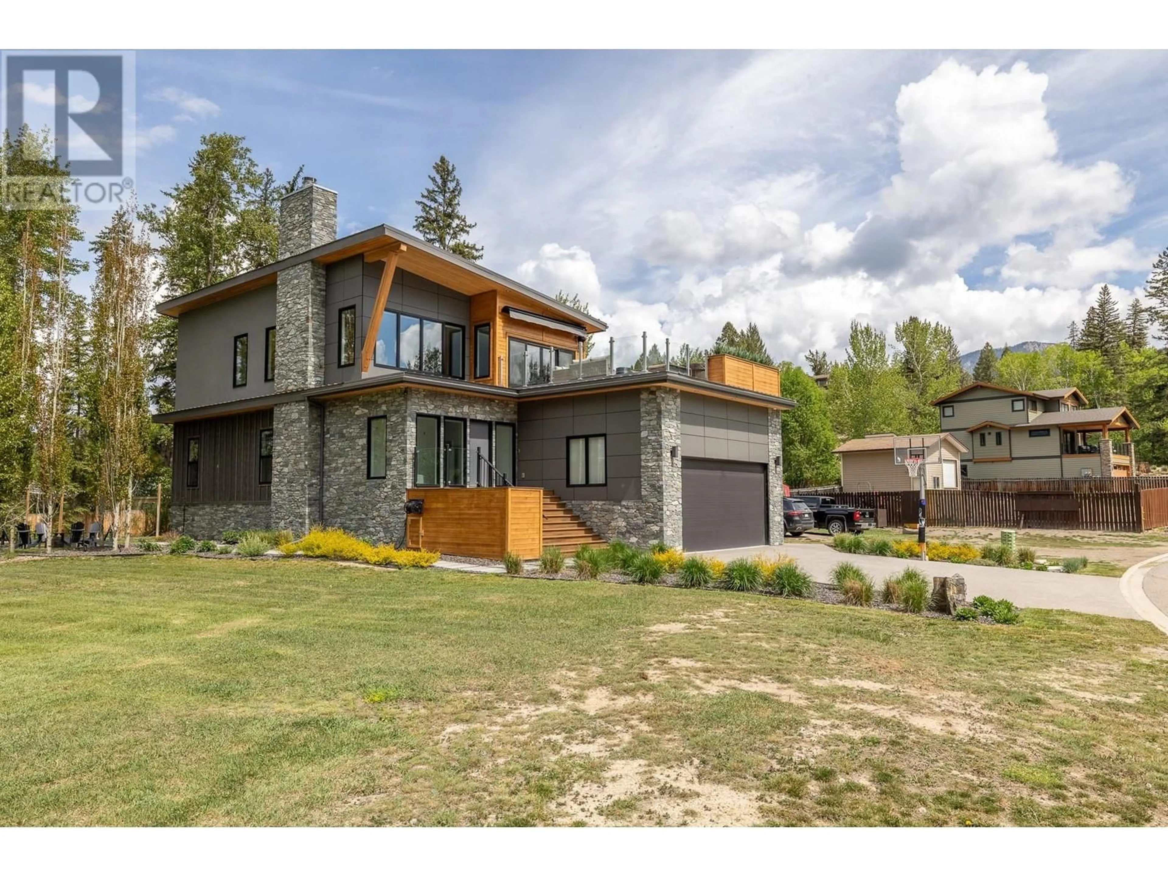 Home with brick exterior material, unknown for 5 - 4686 WINDERMERE ROAD, Windermere British Columbia V0B2L2