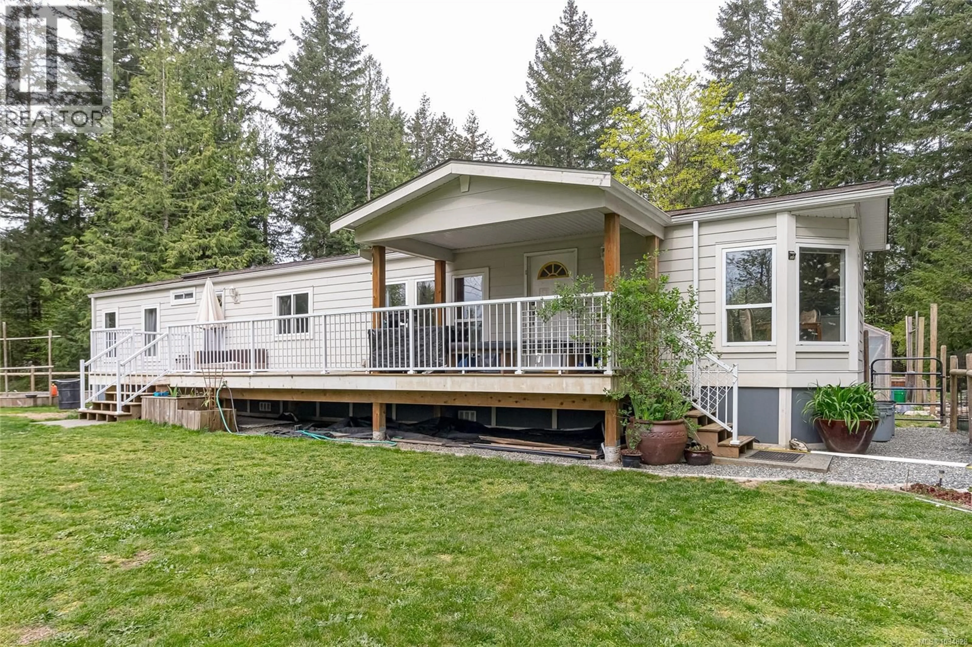 Home with vinyl exterior material, mountain view for LEE ROAD, Duncan British Columbia V9L6S6