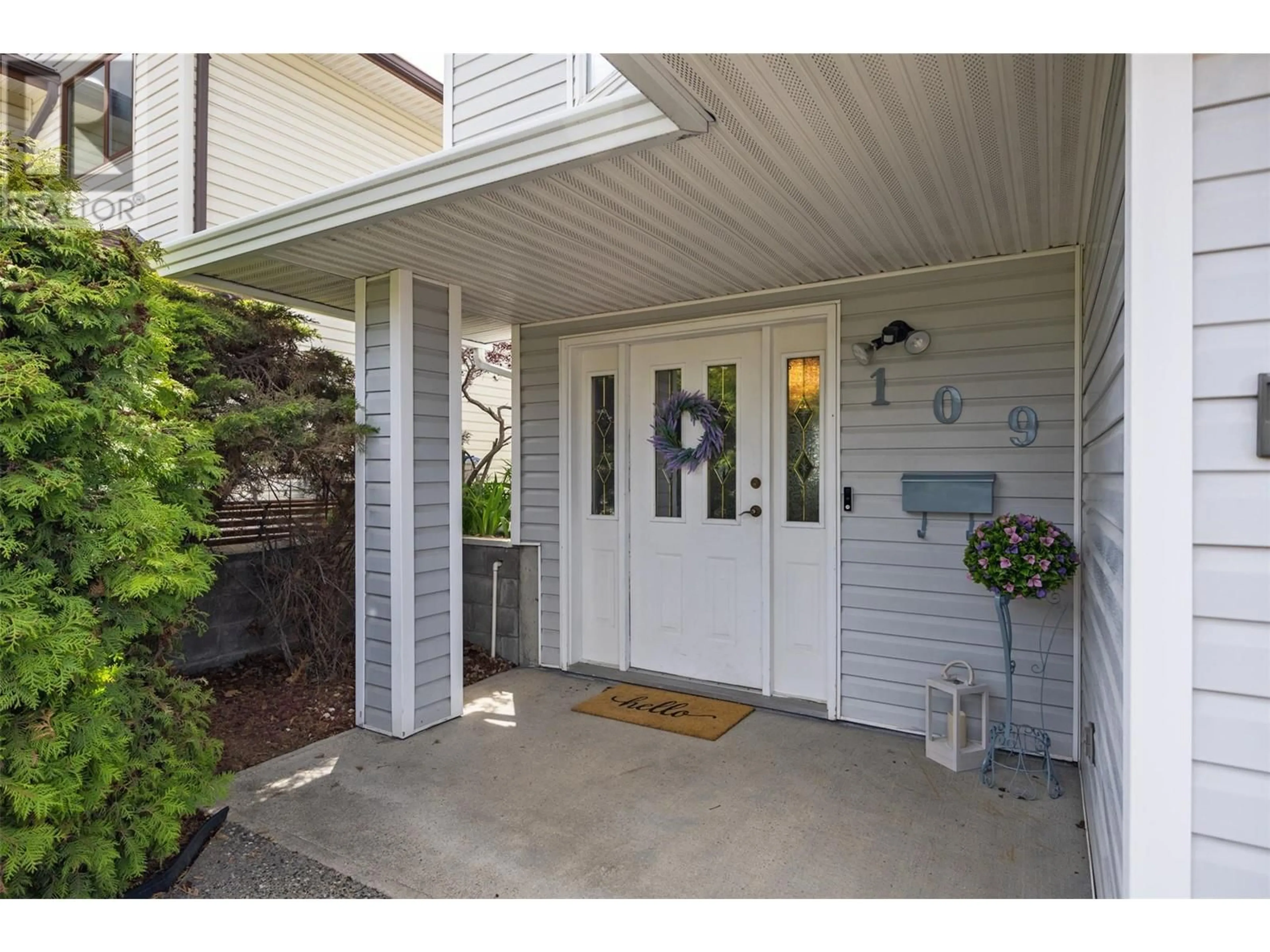 Indoor entryway for 109 ROBSON DRIVE, Kamloops British Columbia V2E2K6