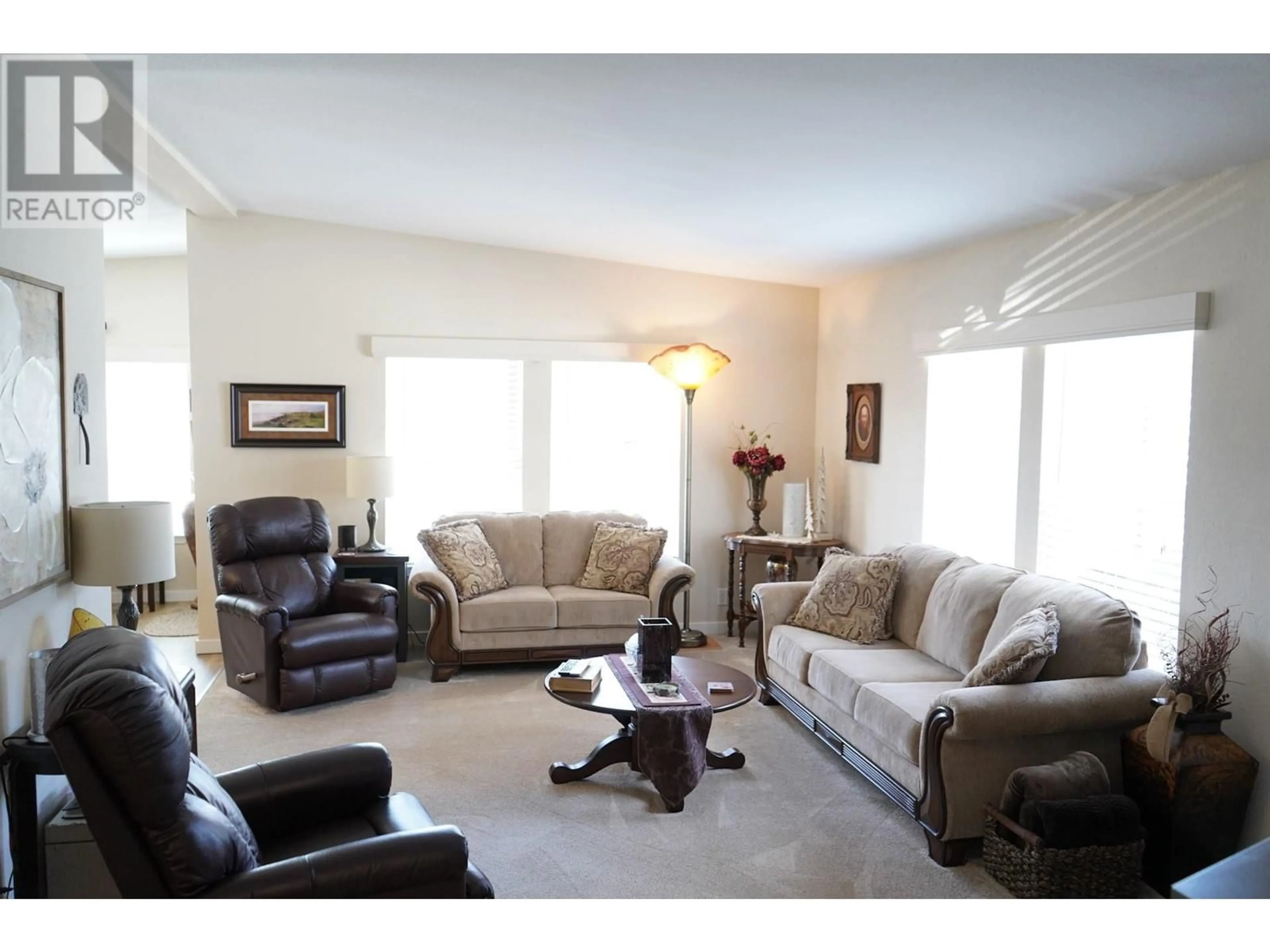 Living room with furniture, unknown for 24 - 1030 RICARDO ROAD, Kamloops British Columbia V2H0C7