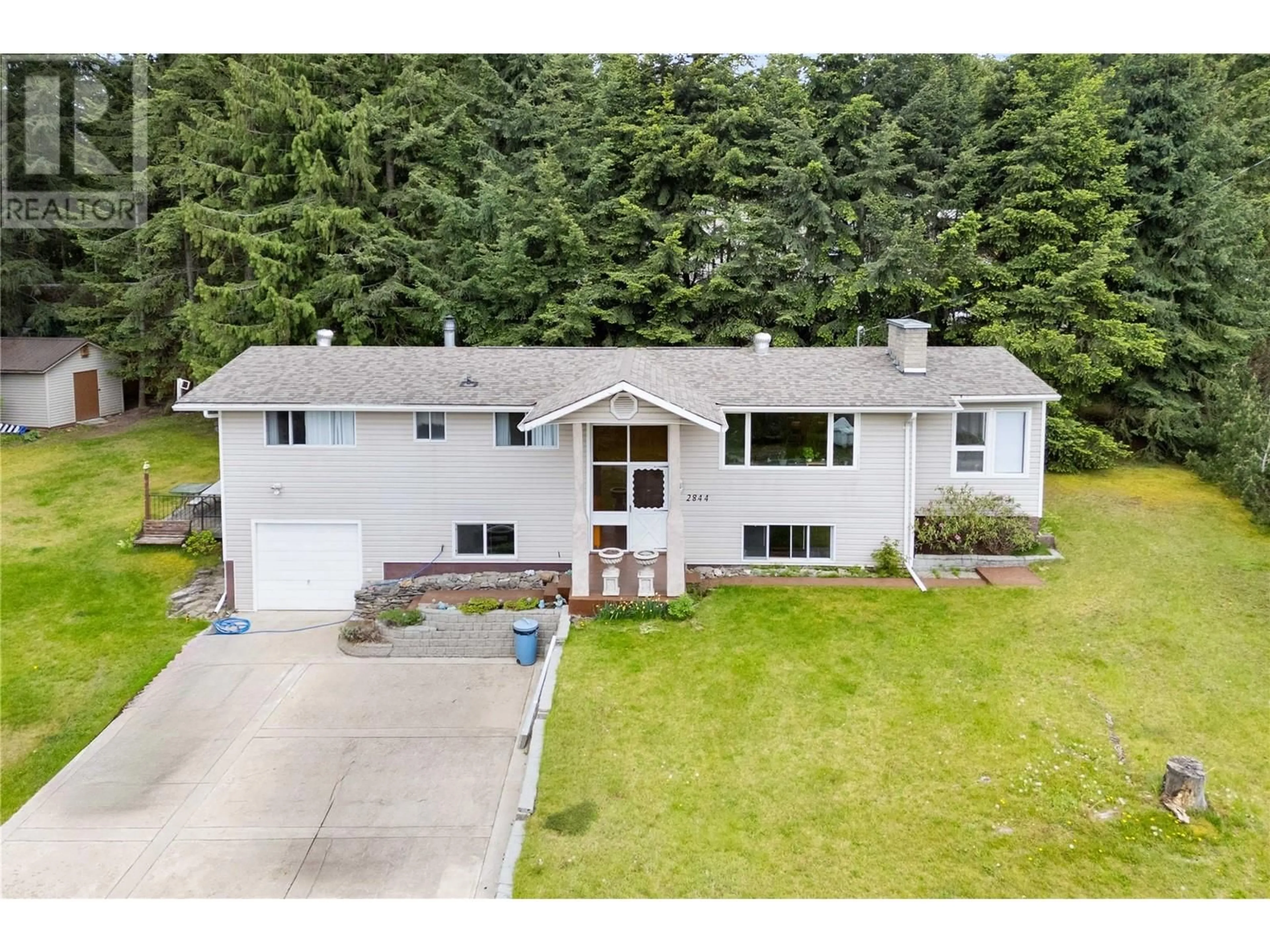A pic from outside/outdoor area/front of a property/back of a property/a pic from drone, unknown for 2844 MARINE DRIVE, Blind Bay British Columbia V0E1H1