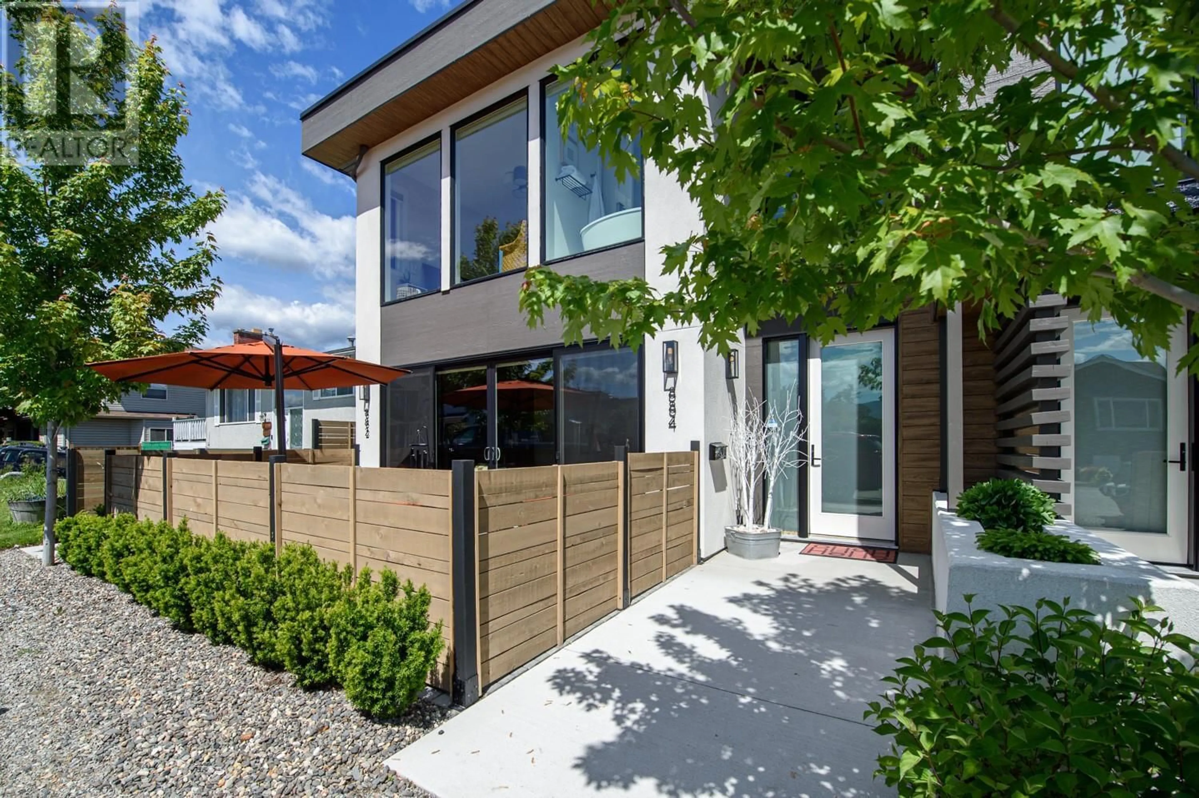 Unknown for 884 PATTERSON AVENUE, Kelowna British Columbia V1Y7Z3