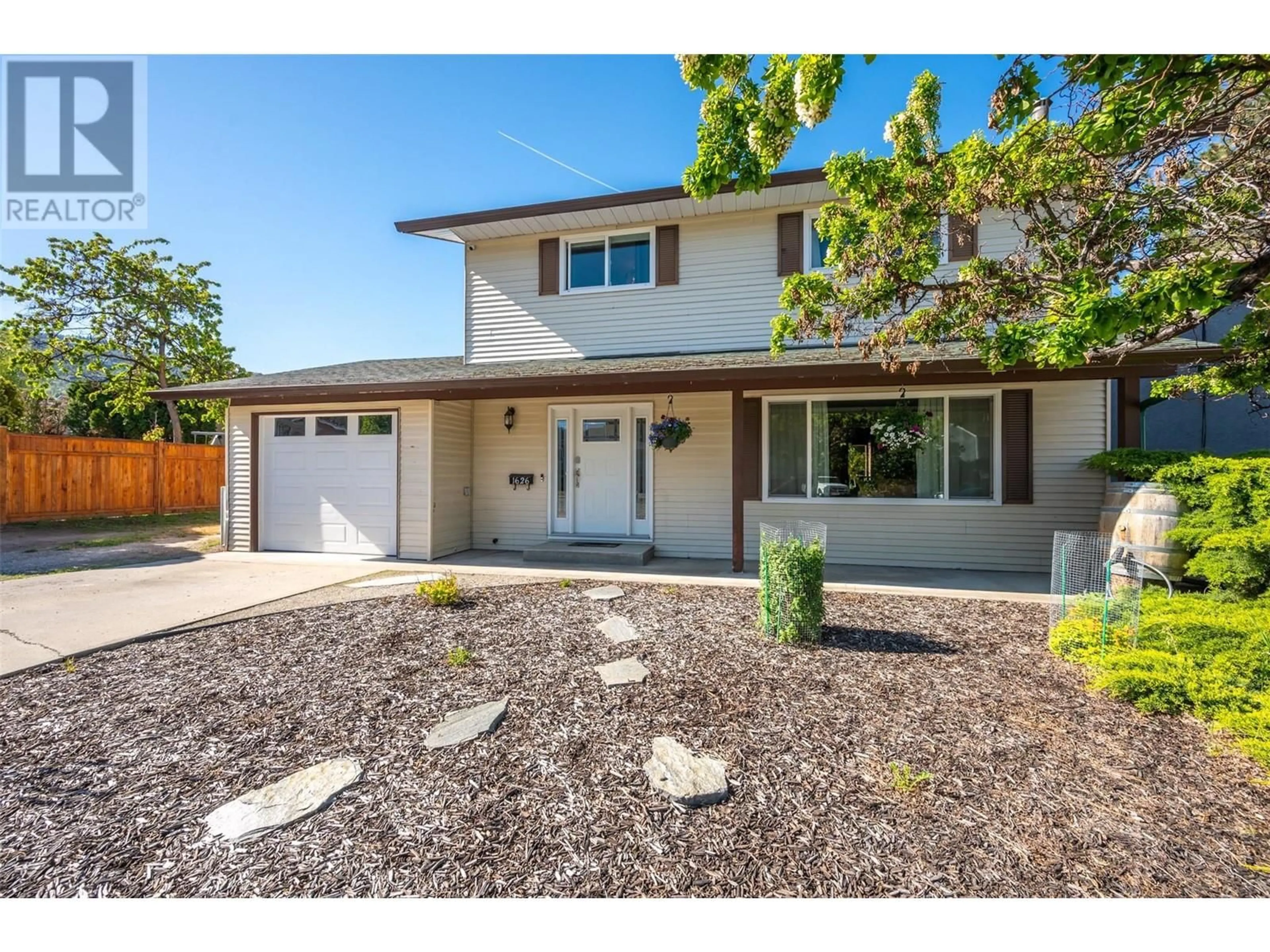 Unknown for 1626 CARMI AVENUE, Penticton British Columbia V2A6M8