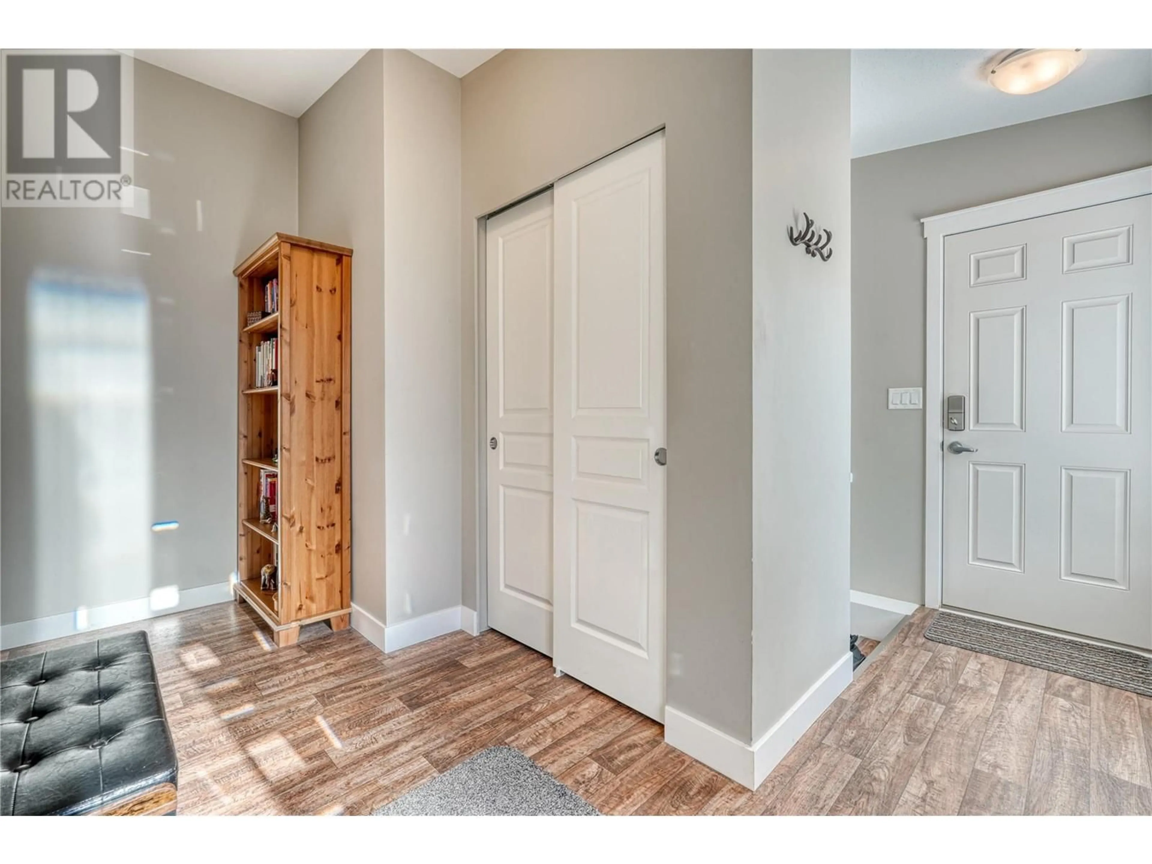 Indoor entryway for 189 RESOLUTE ROAD, Kaleden British Columbia V0H1N6