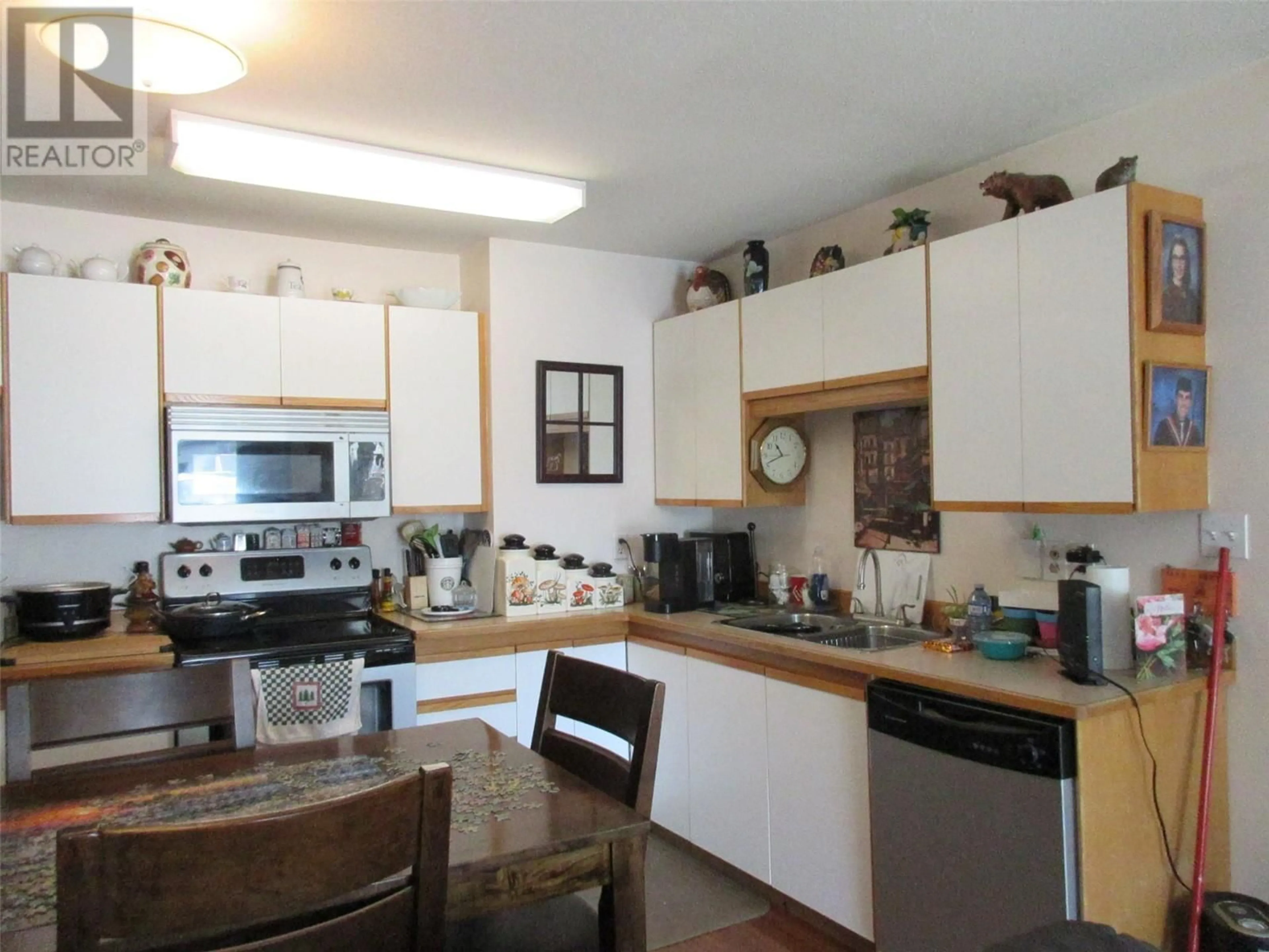 Standard kitchen, unknown for 109 - 2295 BLAIR STREET, Merritt British Columbia V1K1B8
