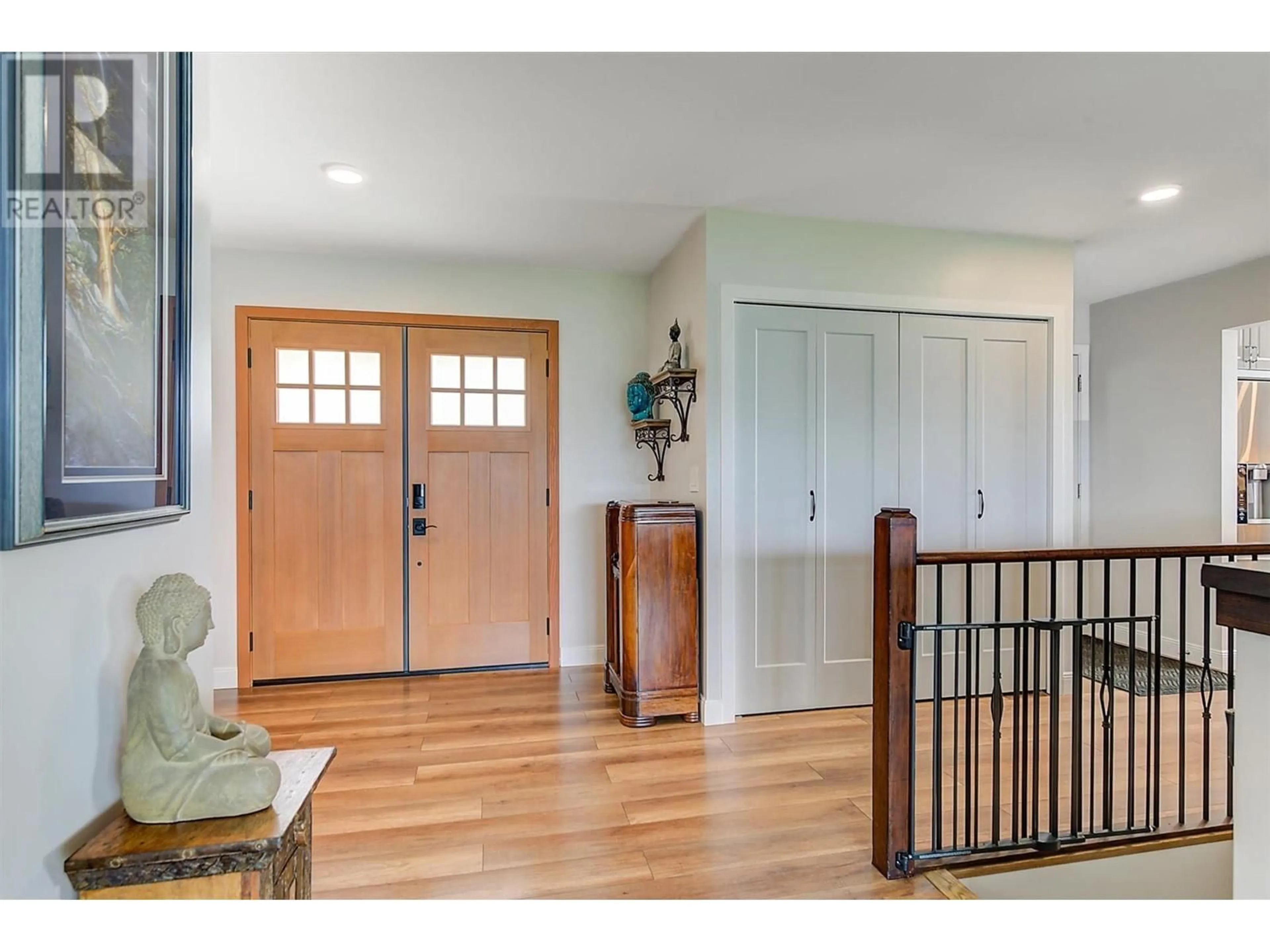 Indoor entryway for 3249 SUNDANCE DRIVE, West Kelowna British Columbia V4T1S4