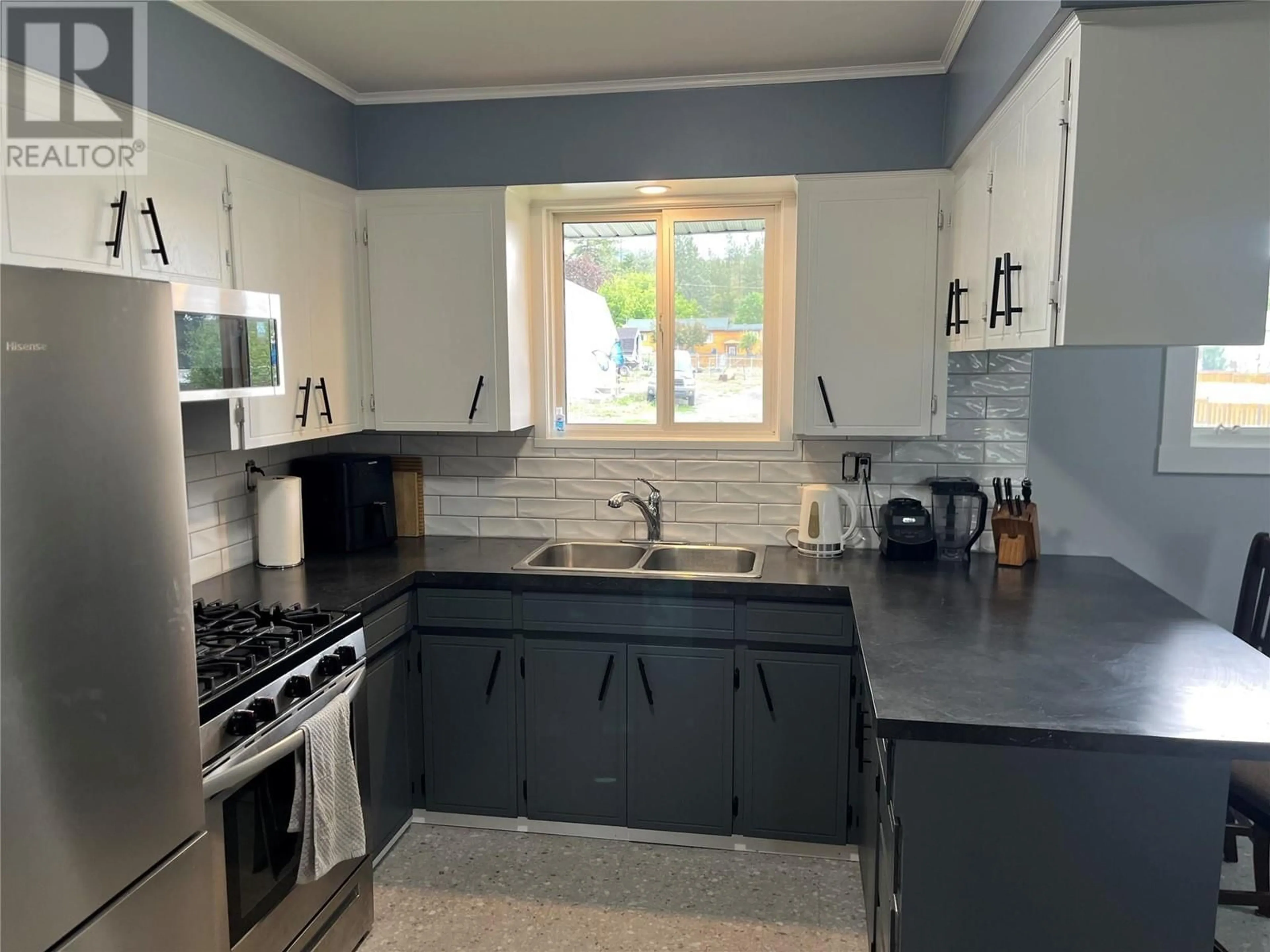 Standard kitchen, unknown for 552 LISTER ROAD, Kamloops British Columbia V2H0B7