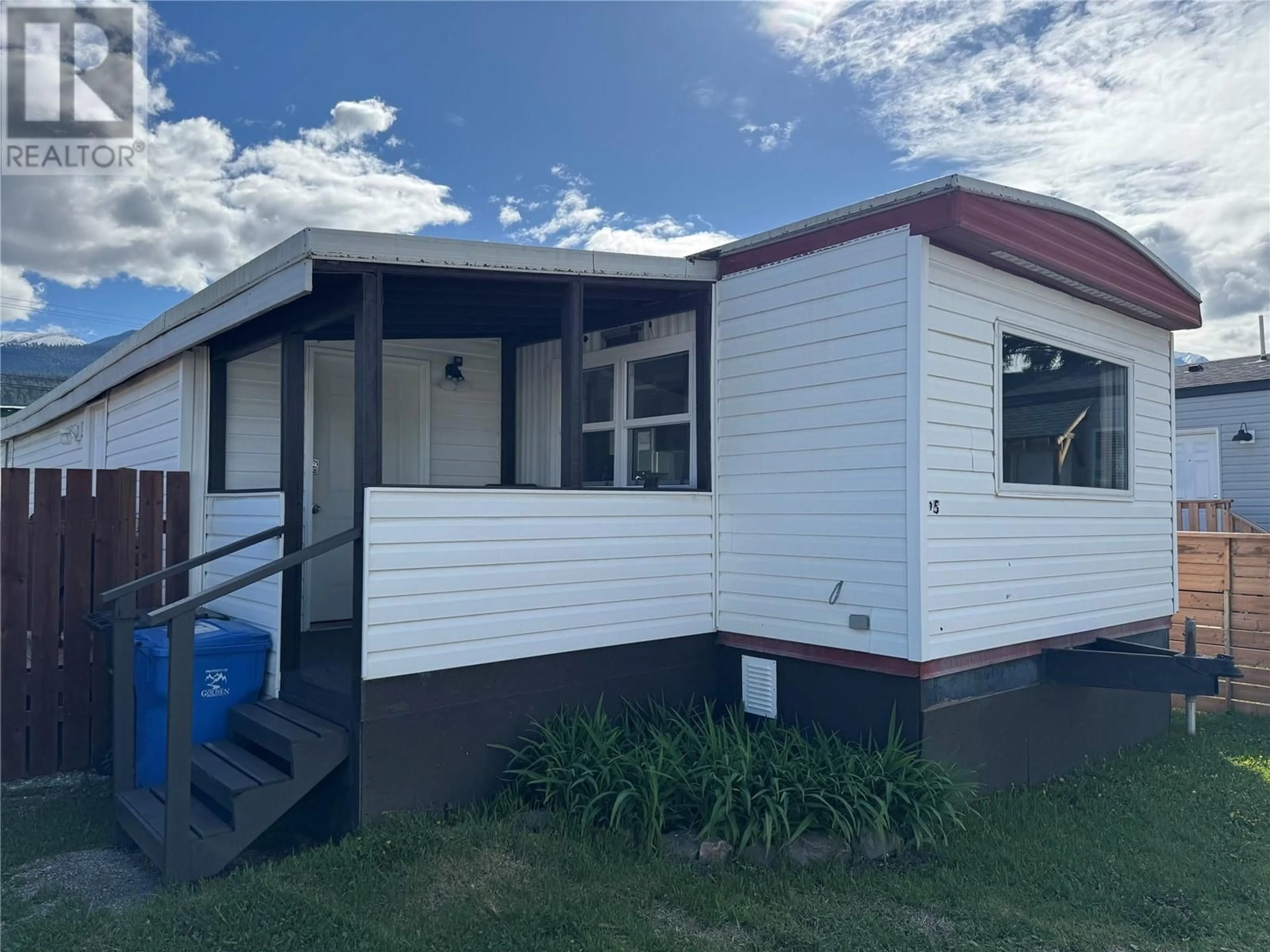 Home with vinyl exterior material, unknown for 15 - 1117 10TH AVENUE NORTH, Golden British Columbia V0A1H2