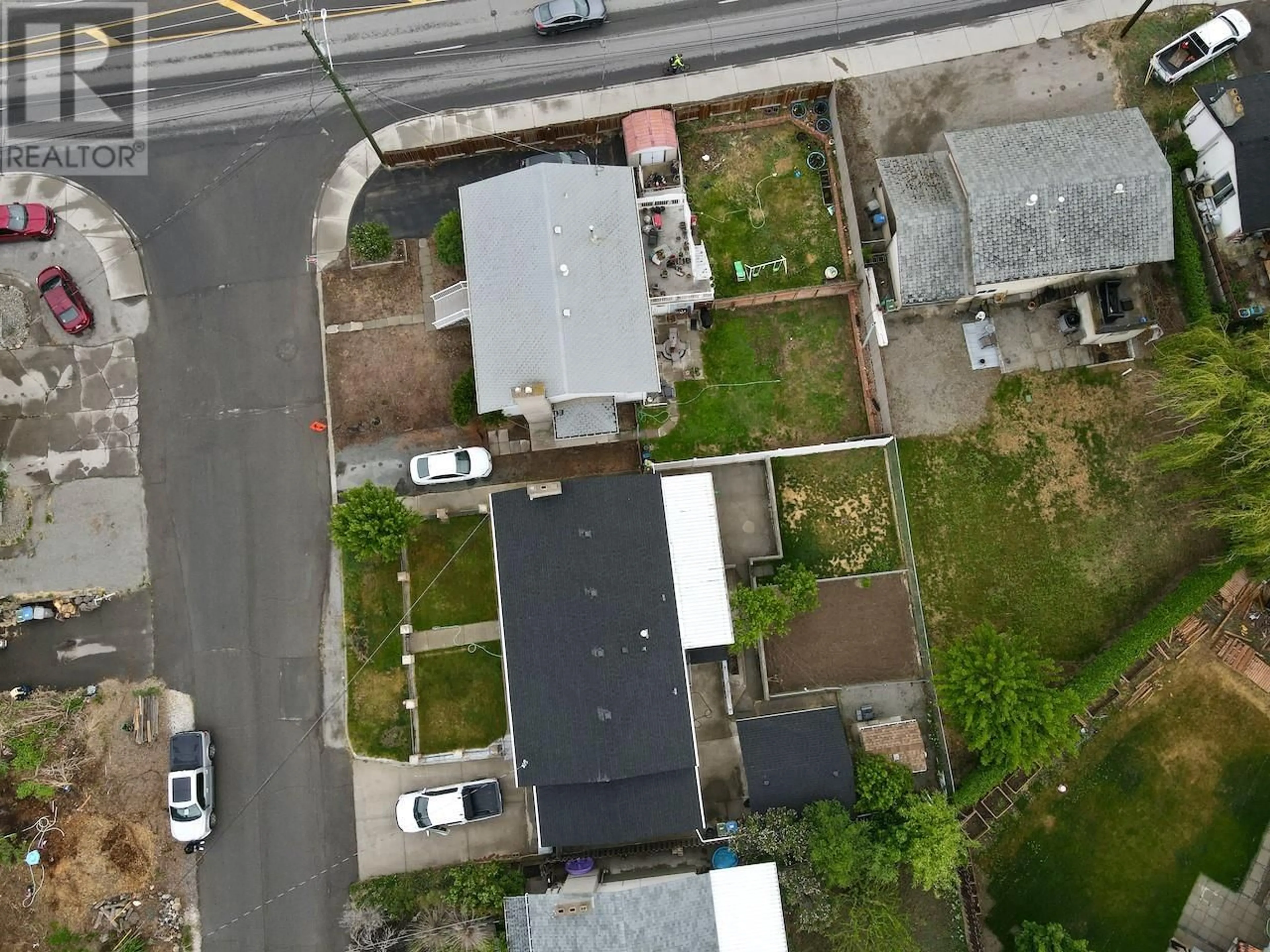 A pic from outside/outdoor area/front of a property/back of a property/a pic from drone, street for 1290 KIMBERLEY CRES CRESCENT, Kamloops British Columbia V2B3B7
