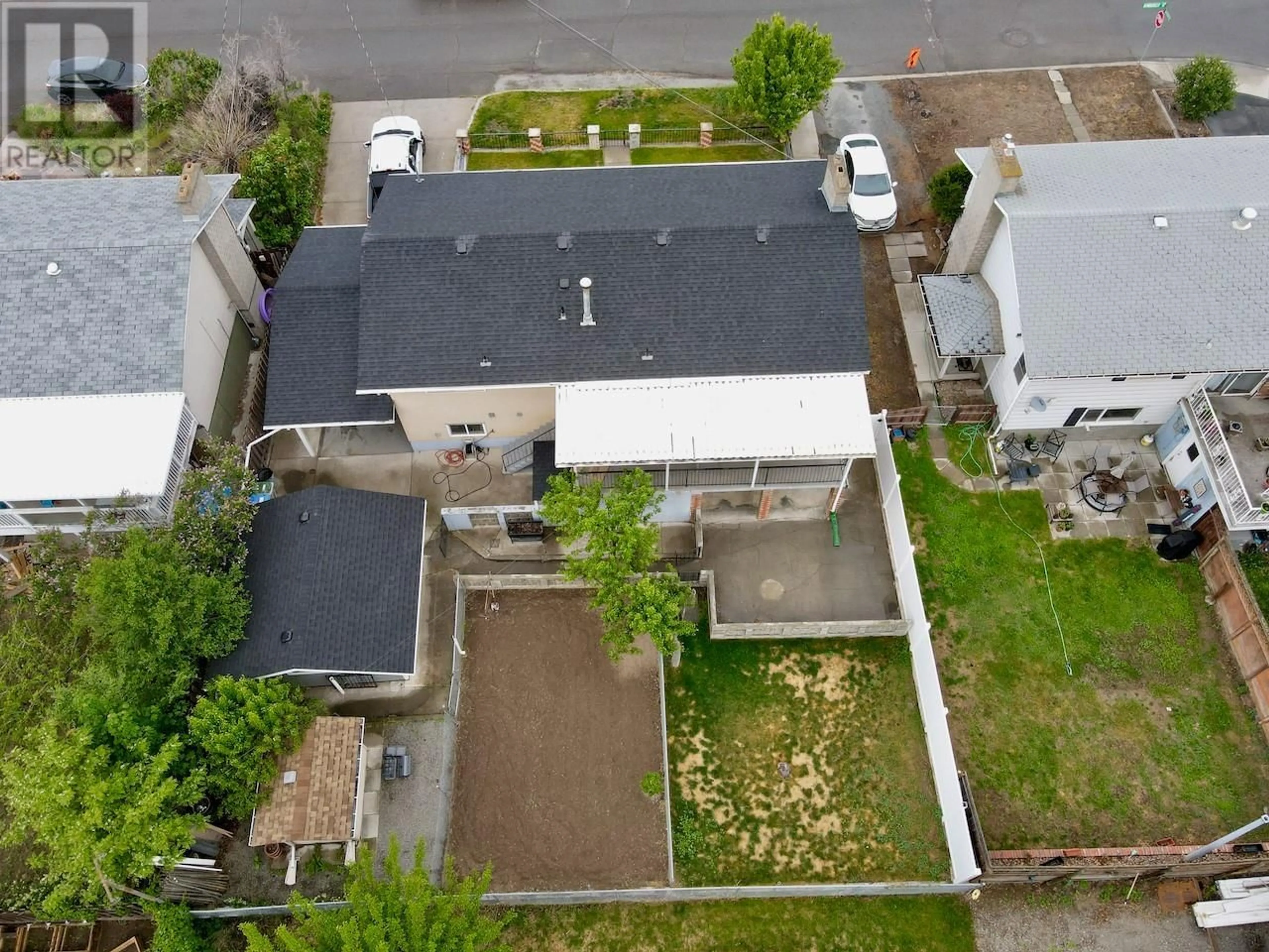 A pic from outside/outdoor area/front of a property/back of a property/a pic from drone, street for 1290 KIMBERLEY CRES CRESCENT, Kamloops British Columbia V2B3B7