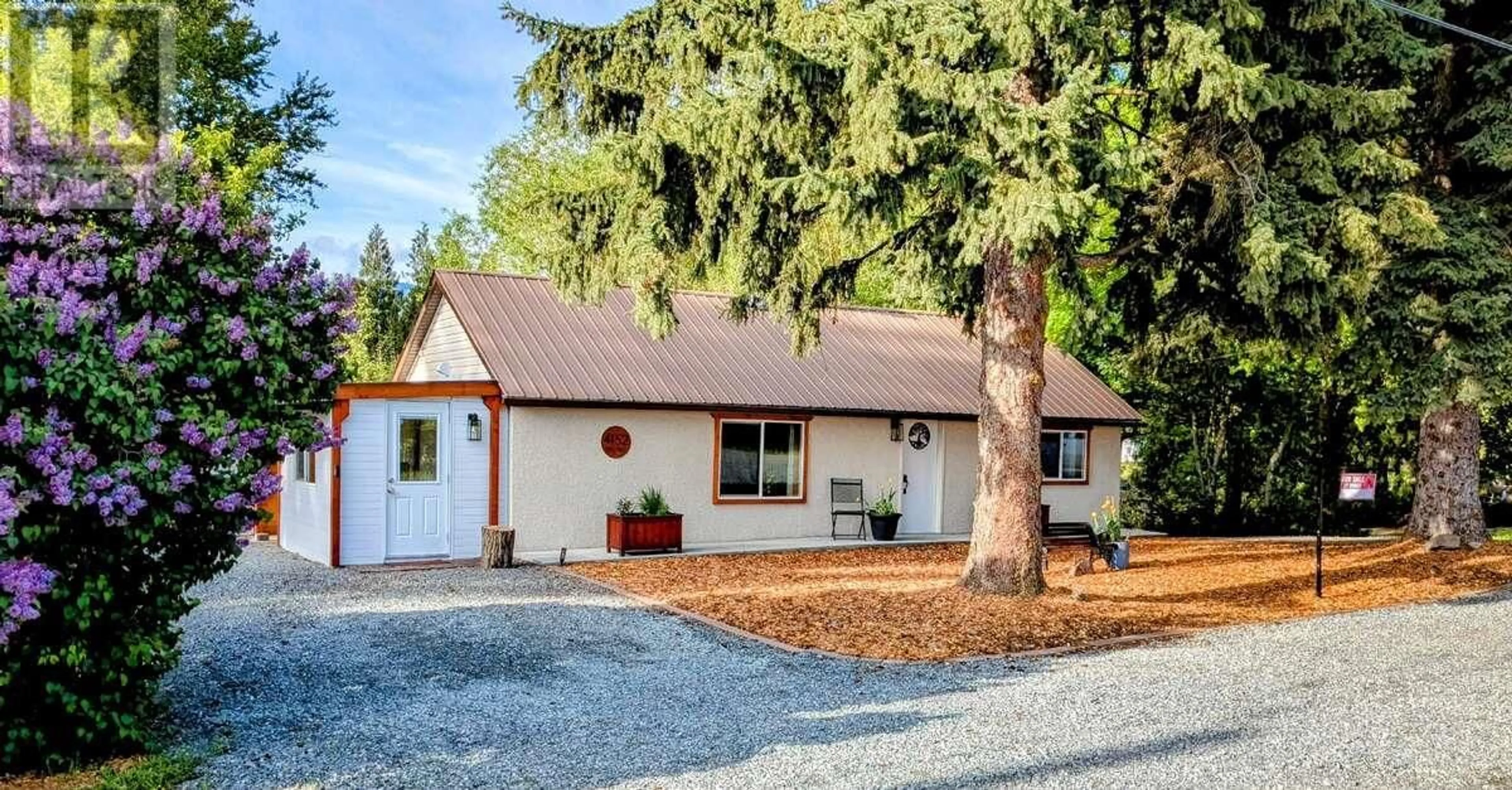 Home with vinyl exterior material, street for 4152 51 STREET, Canyon British Columbia V0B1C1