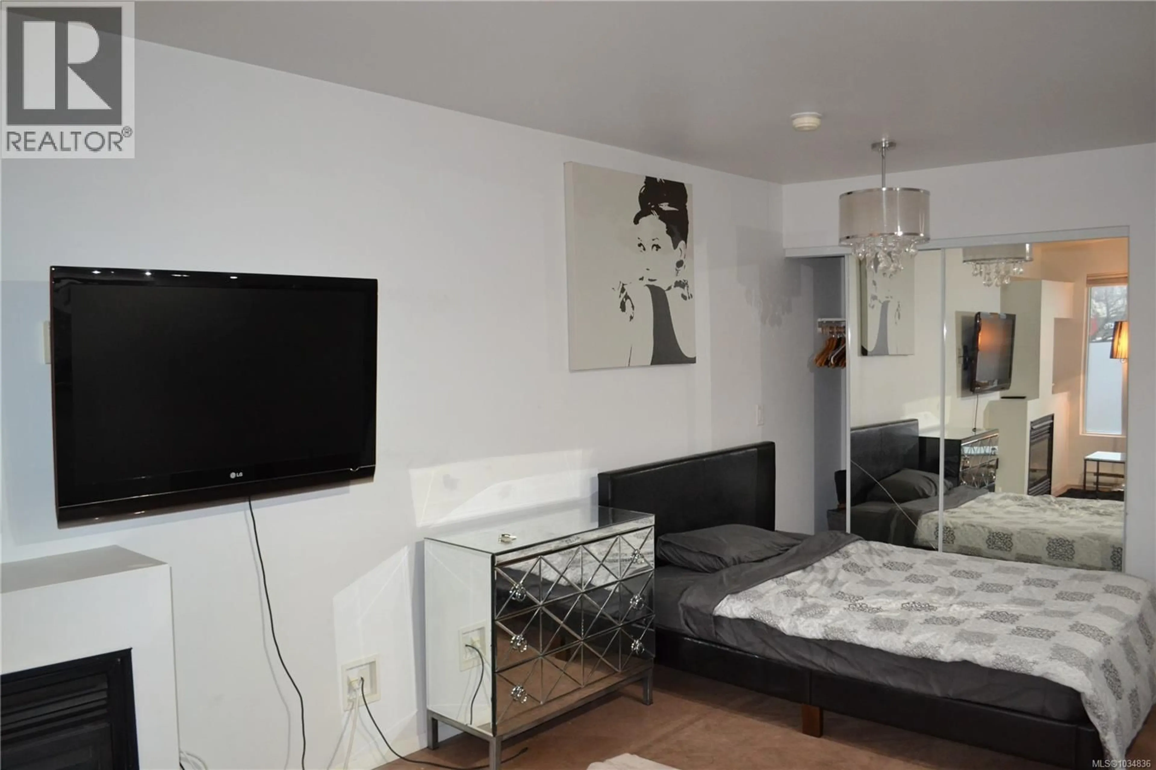A pic of a room for 208 - 932 JOHNSON STREET, Victoria British Columbia V8V3N4
