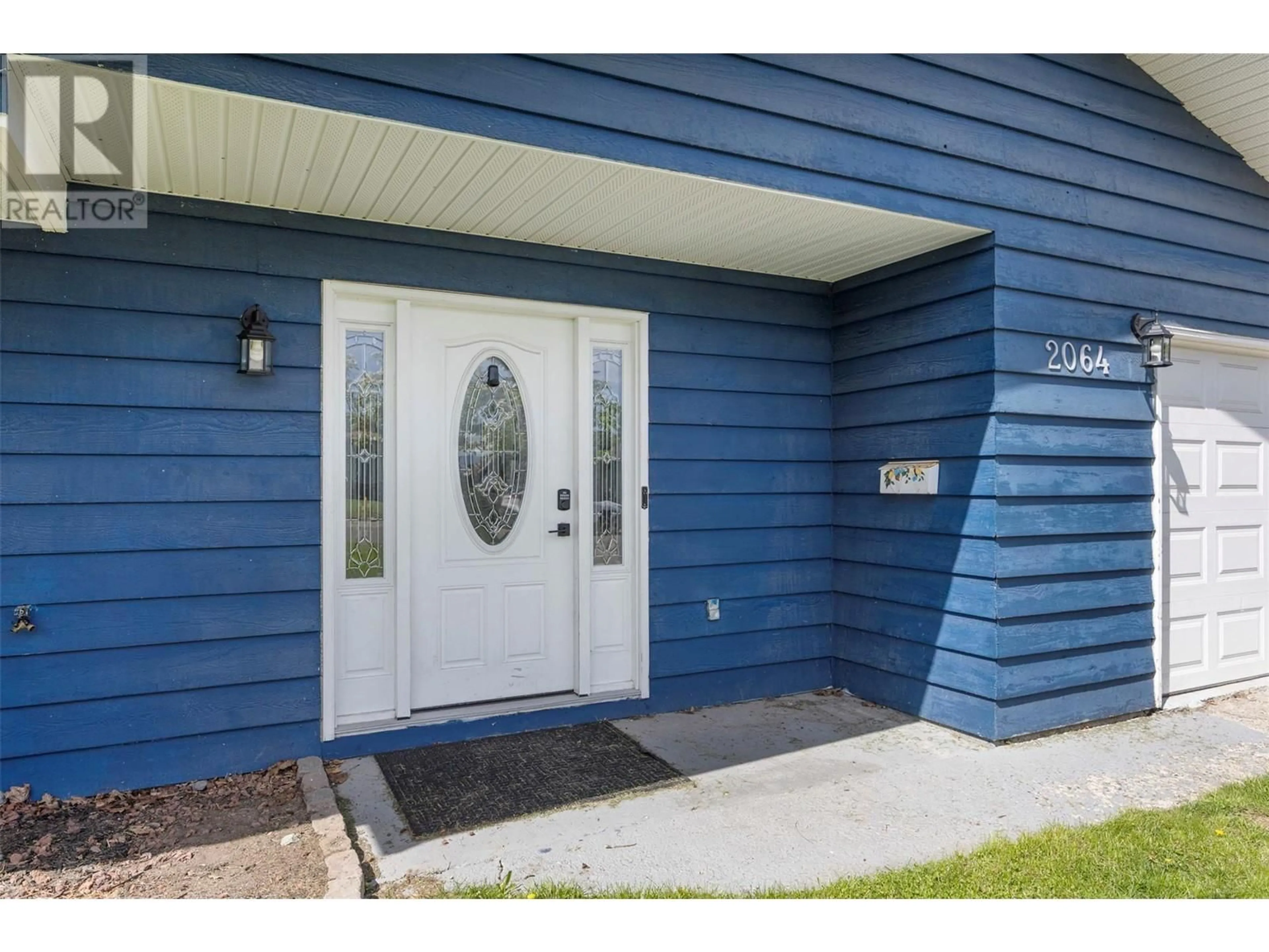 Indoor entryway for 2064 VAN HORNE DRIVE, Kamloops British Columbia V1S1G3